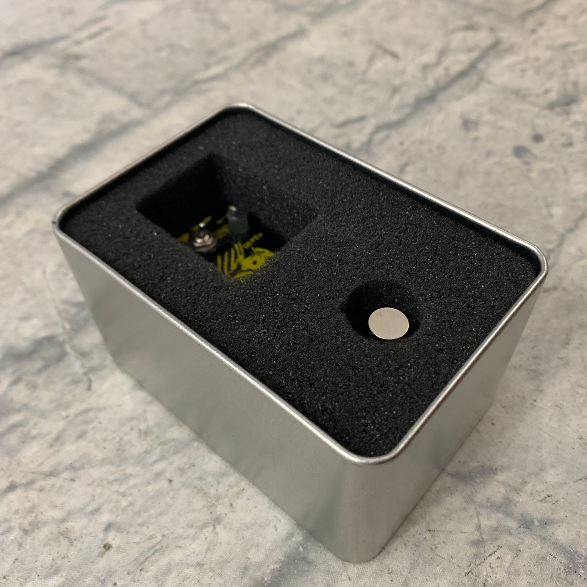 Swiff Earthpulse Tremolo Pulsator Pedal