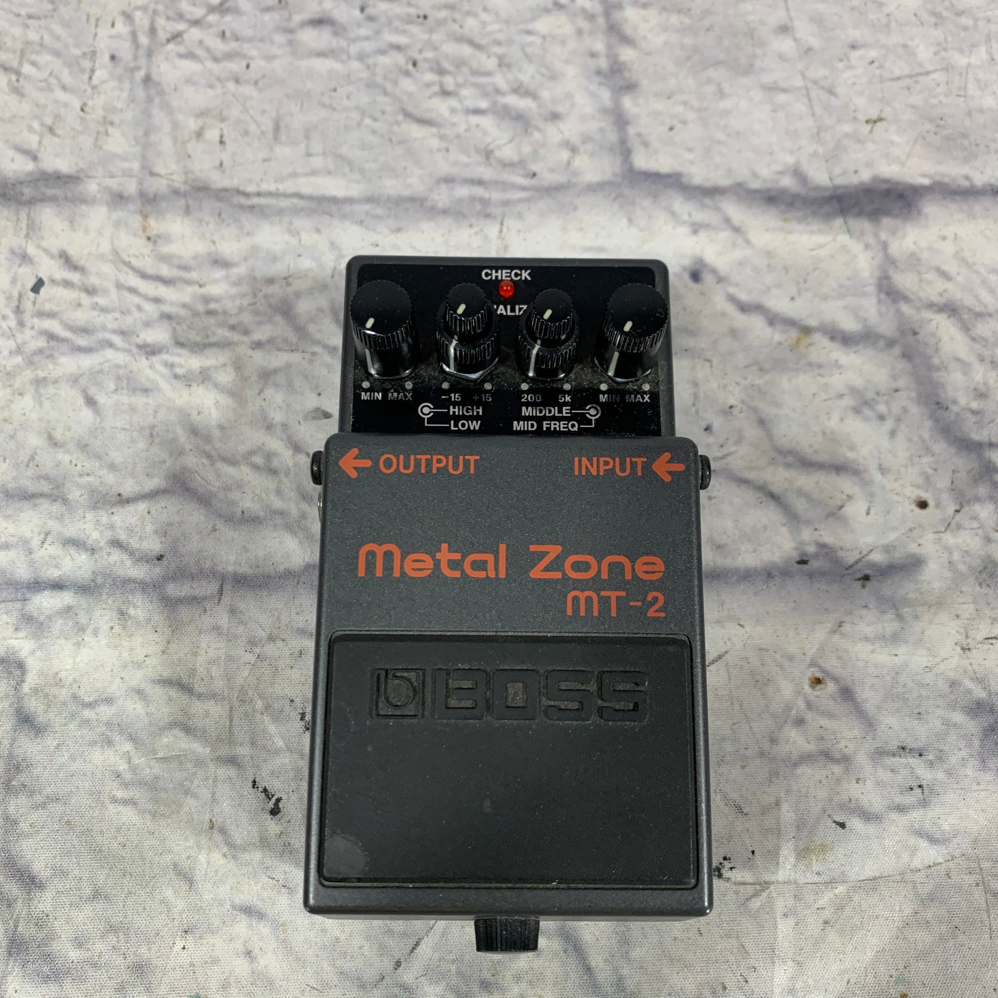 Boss Metal Zone MT-2 Distortion Pedal - Evolution Music