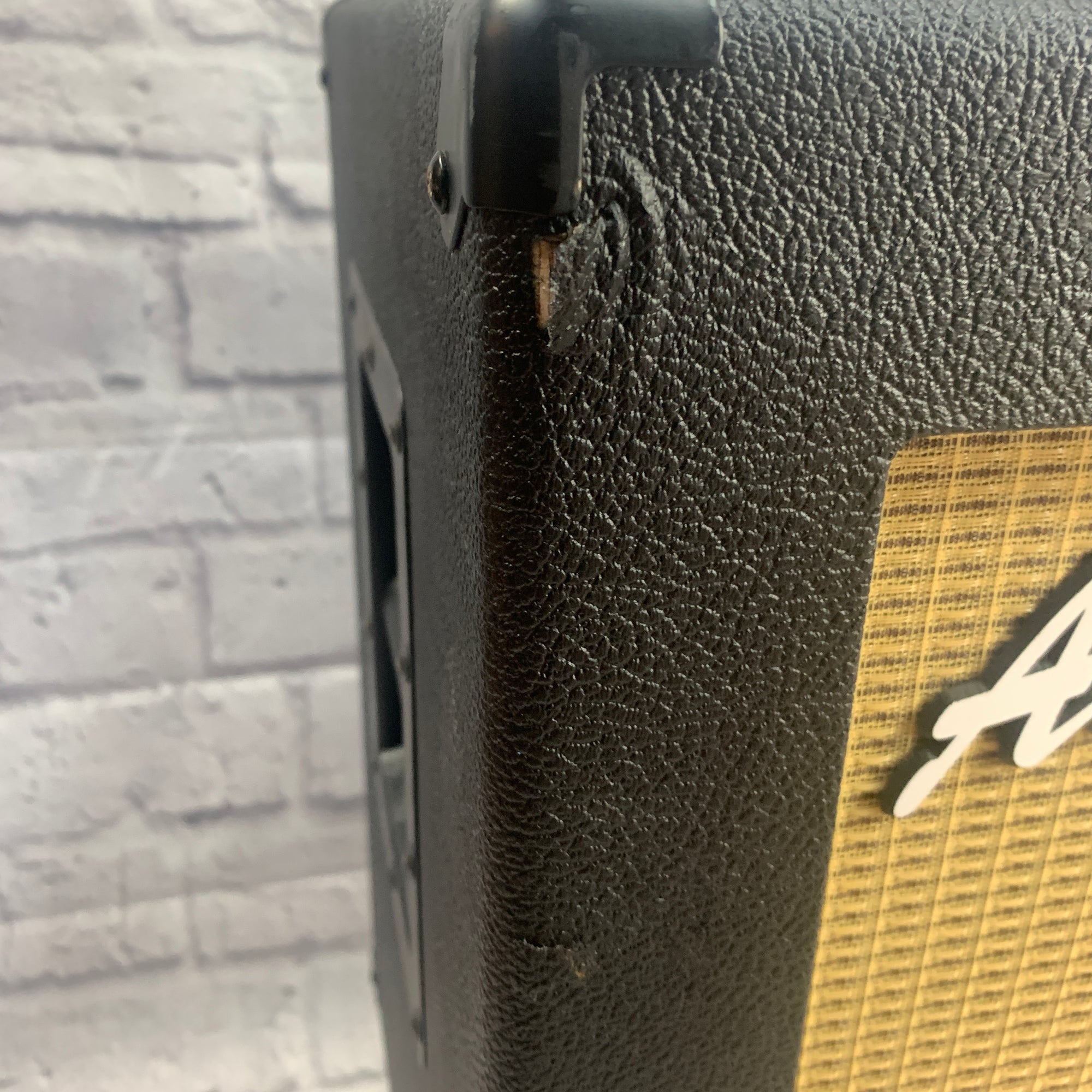 Avatar 212 Electric Guitar Cabinet v30s 120w