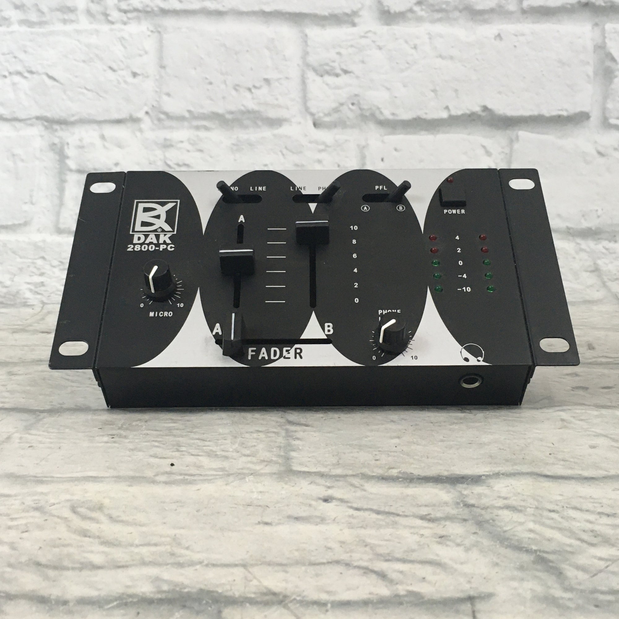 Dak 2800-PC DJ Mixer w/ Power Supply