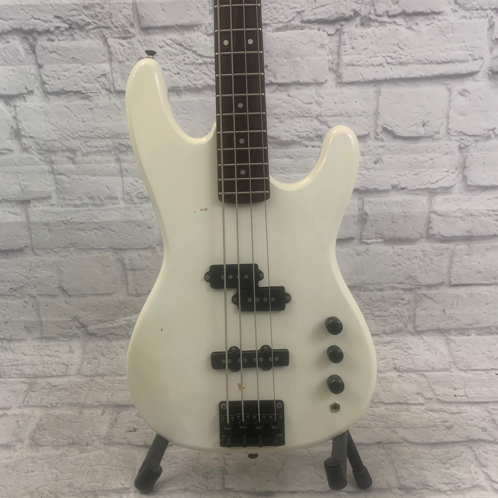 Epiphone Accuu Bass PJ Pickup Configuration 4 String Bass Guitar