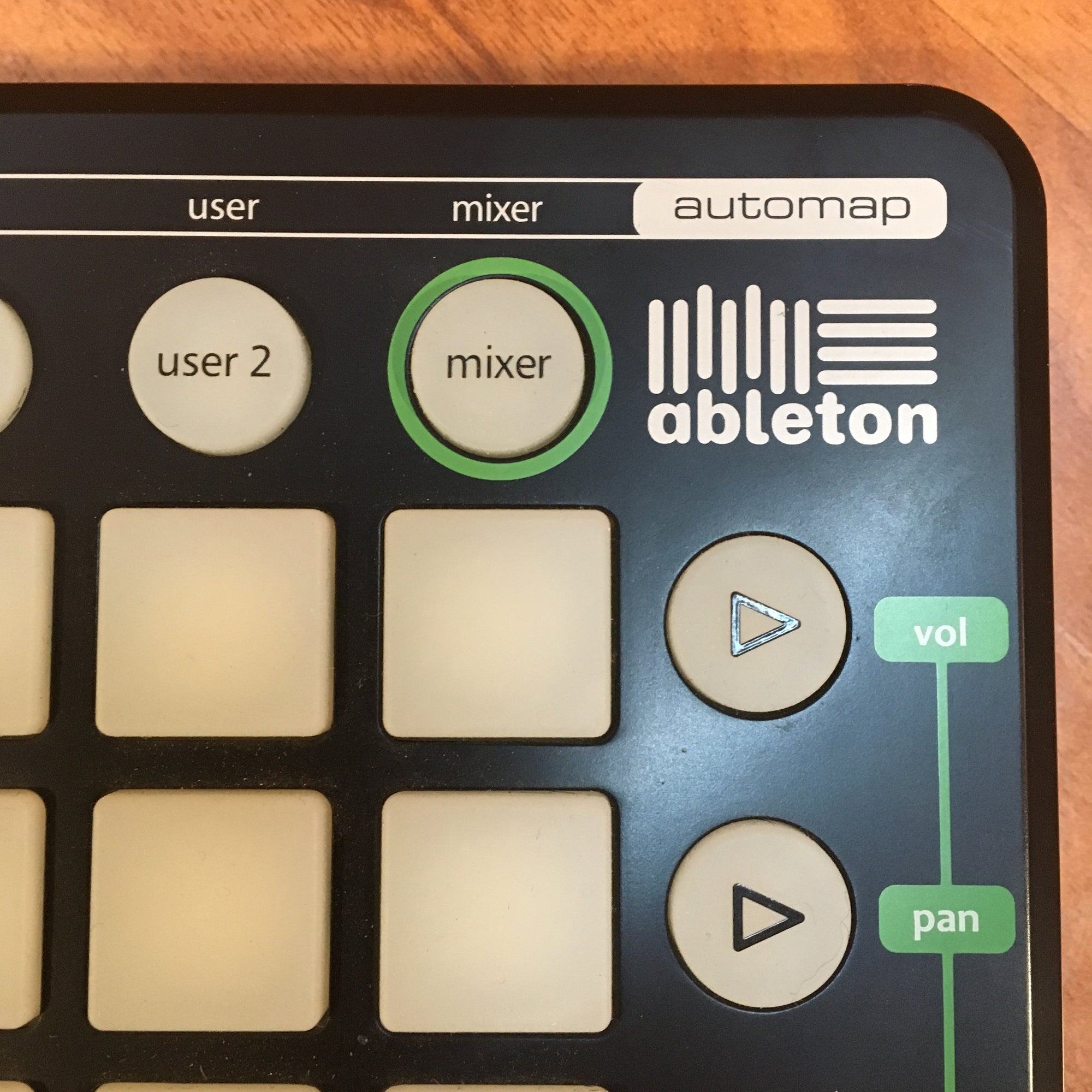 Novation LaunchPad with USB Cable