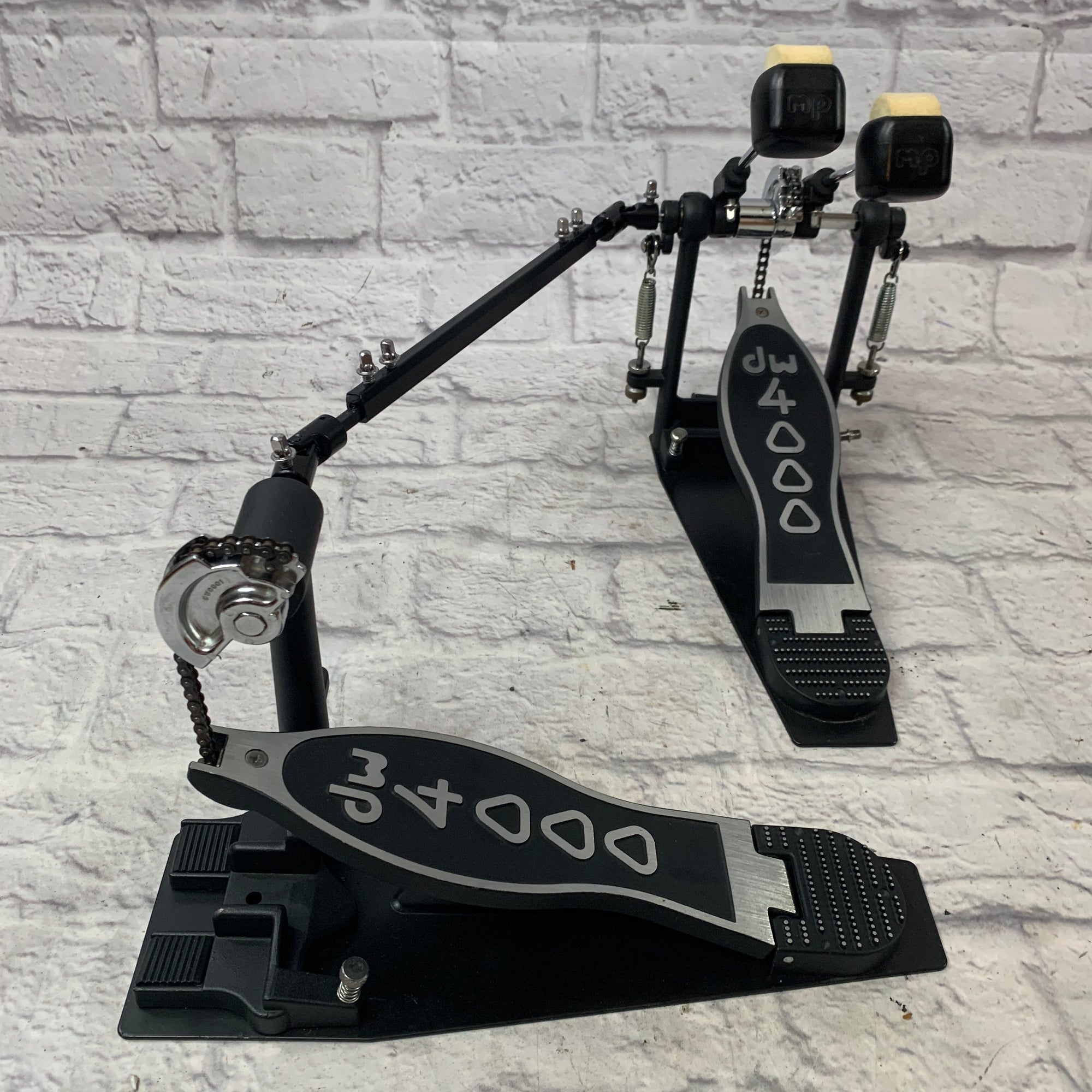 DW 4000 Series Double Kick Pedal -missing crossbar