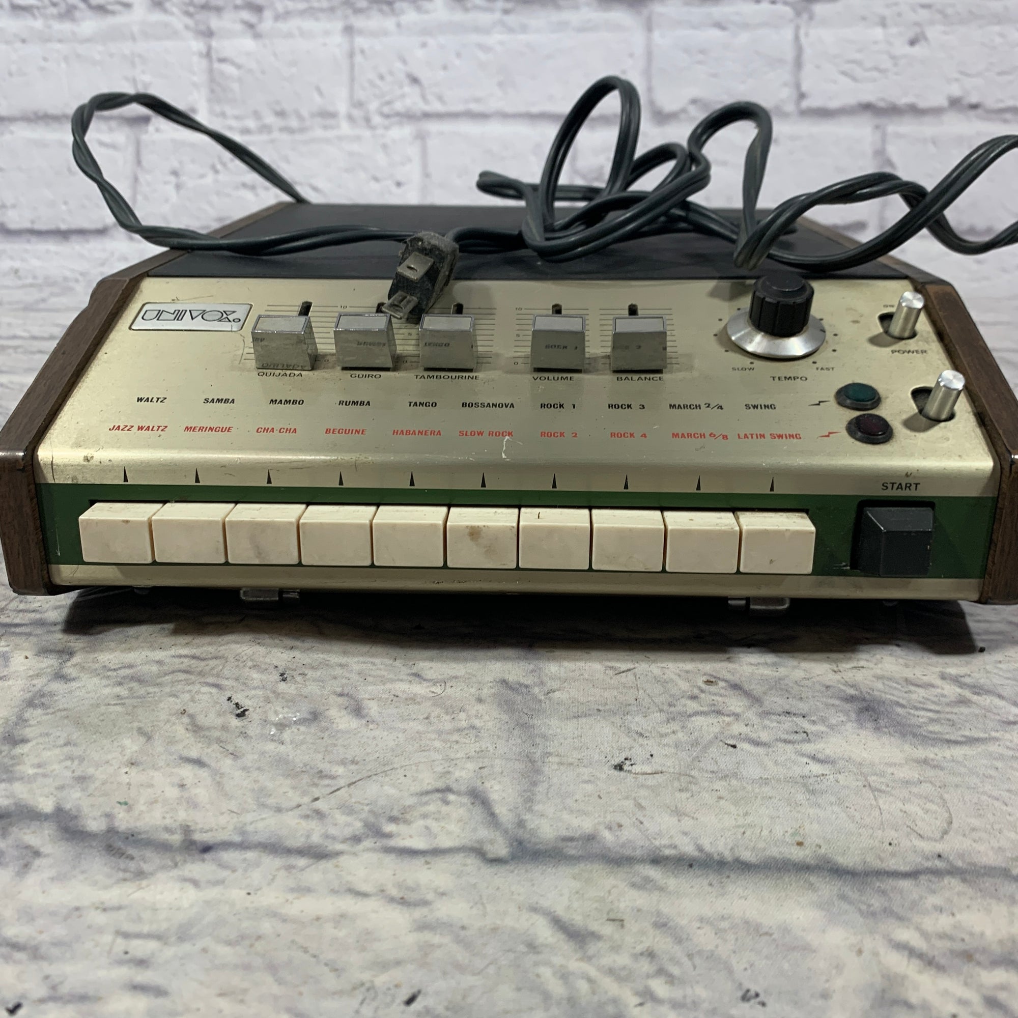 Vintage Univox SR-95 Analog Drum Machine