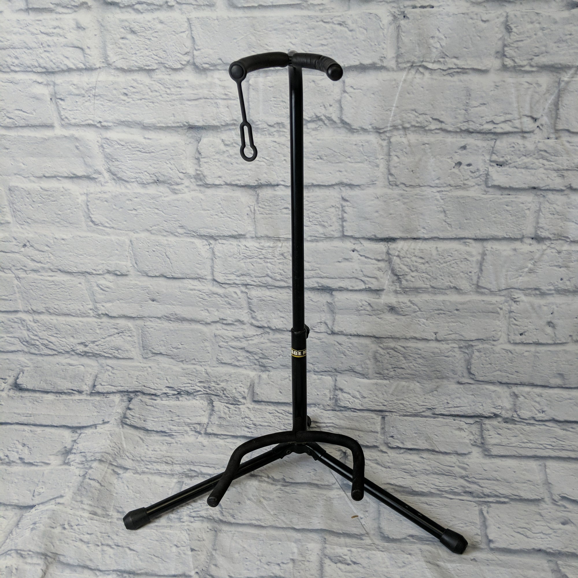 Stagemate guitar stand