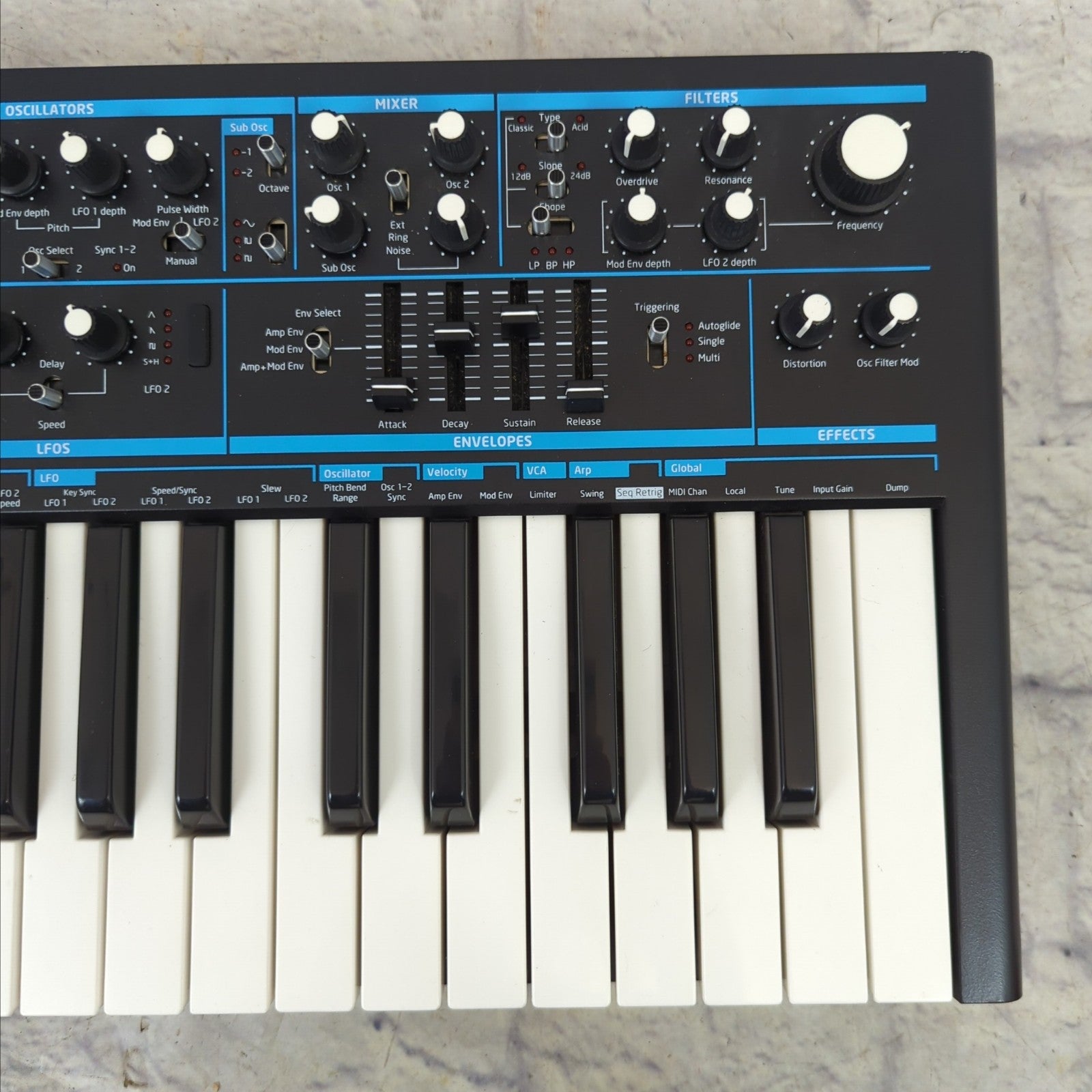 Novation Bass Station II 25-Key Analogue Synthesizer