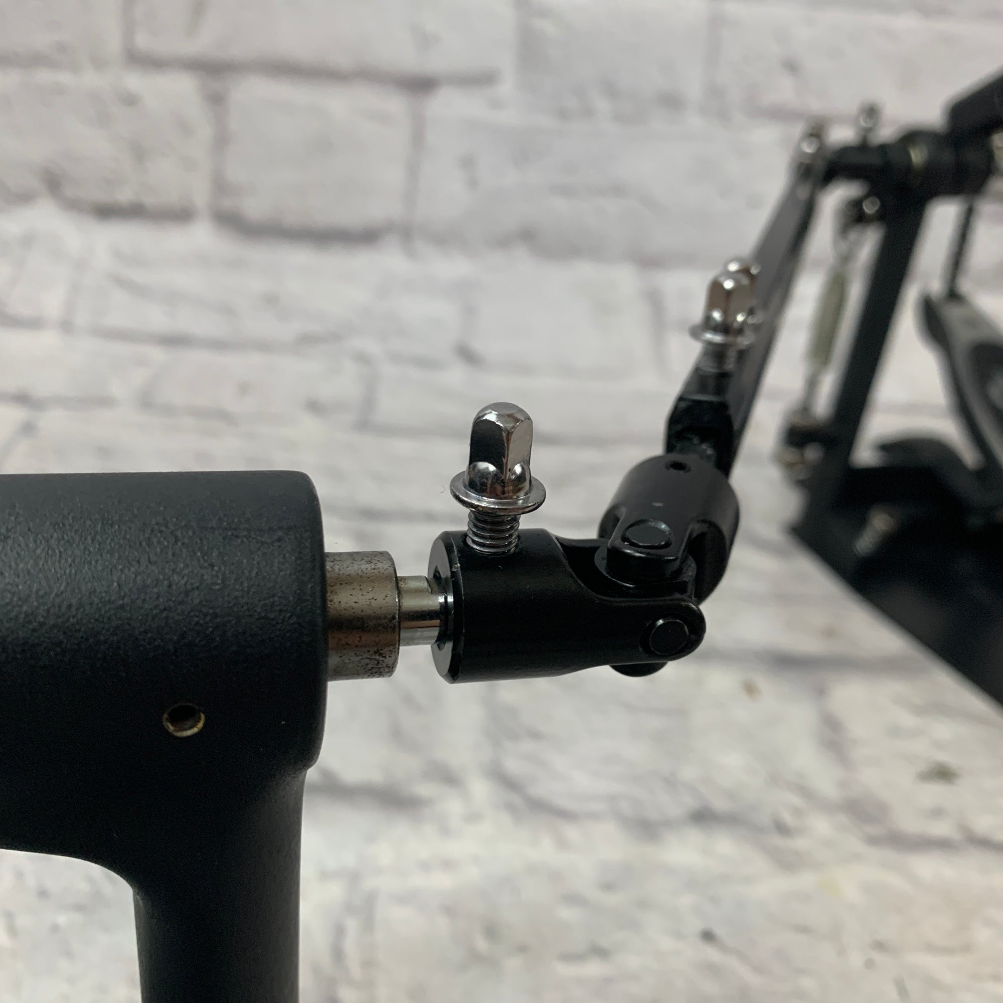 DW 4000 Series Double Kick Pedal -missing crossbar