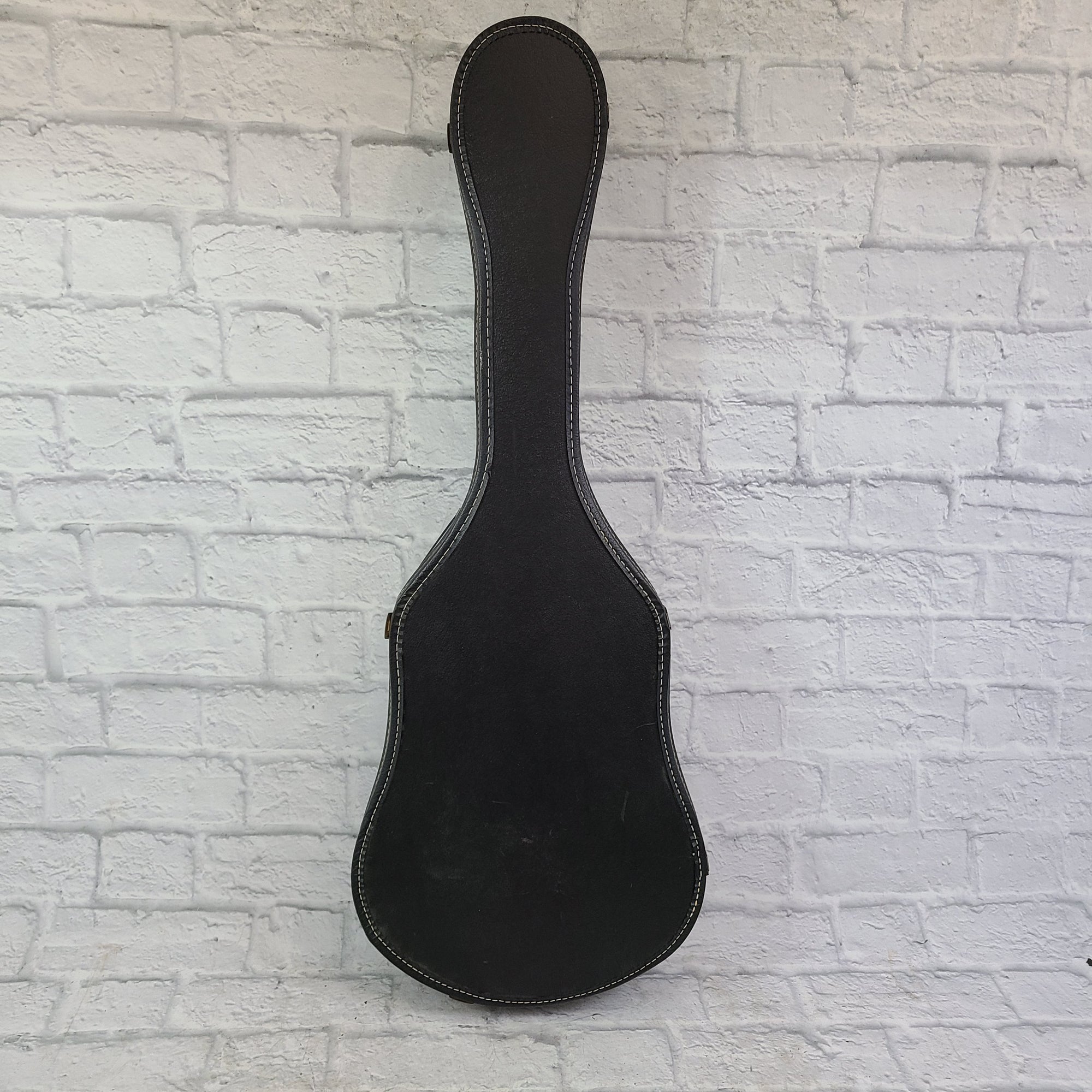Yamaha C-40 Classical Acoustic Guitar w/ Chipboard Case