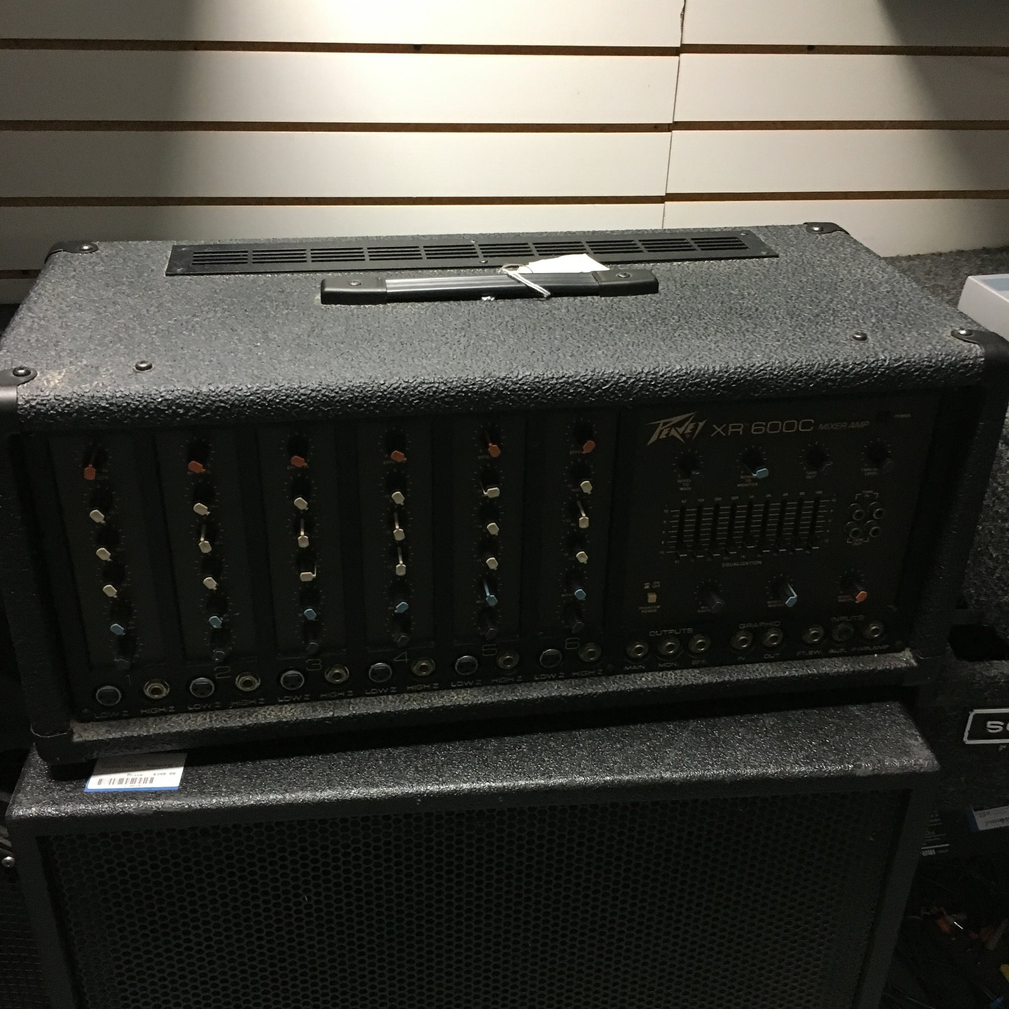 Peavey XR 600-C Vertical Powered Mixer