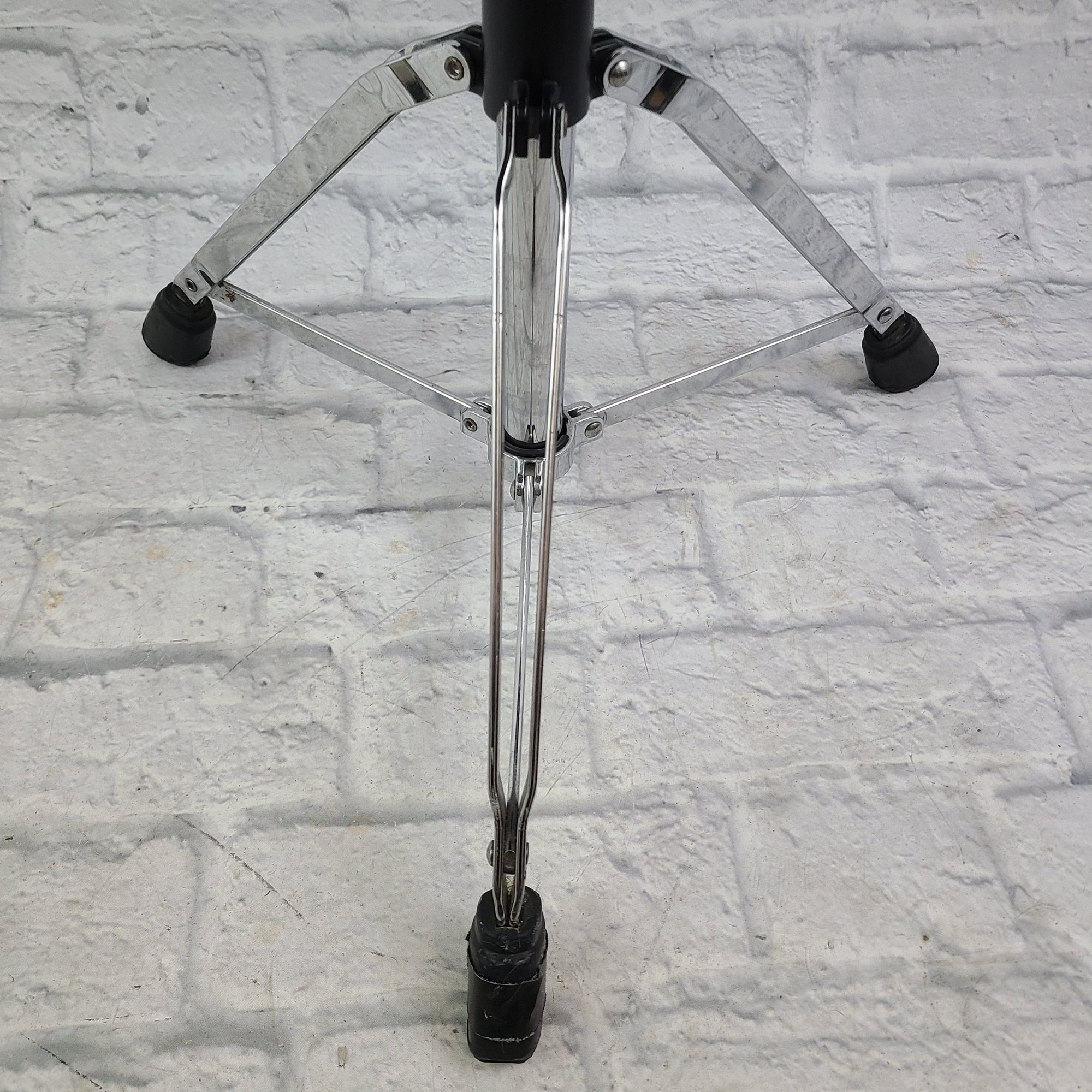 Roc N Soc Spindle Drum Thronee