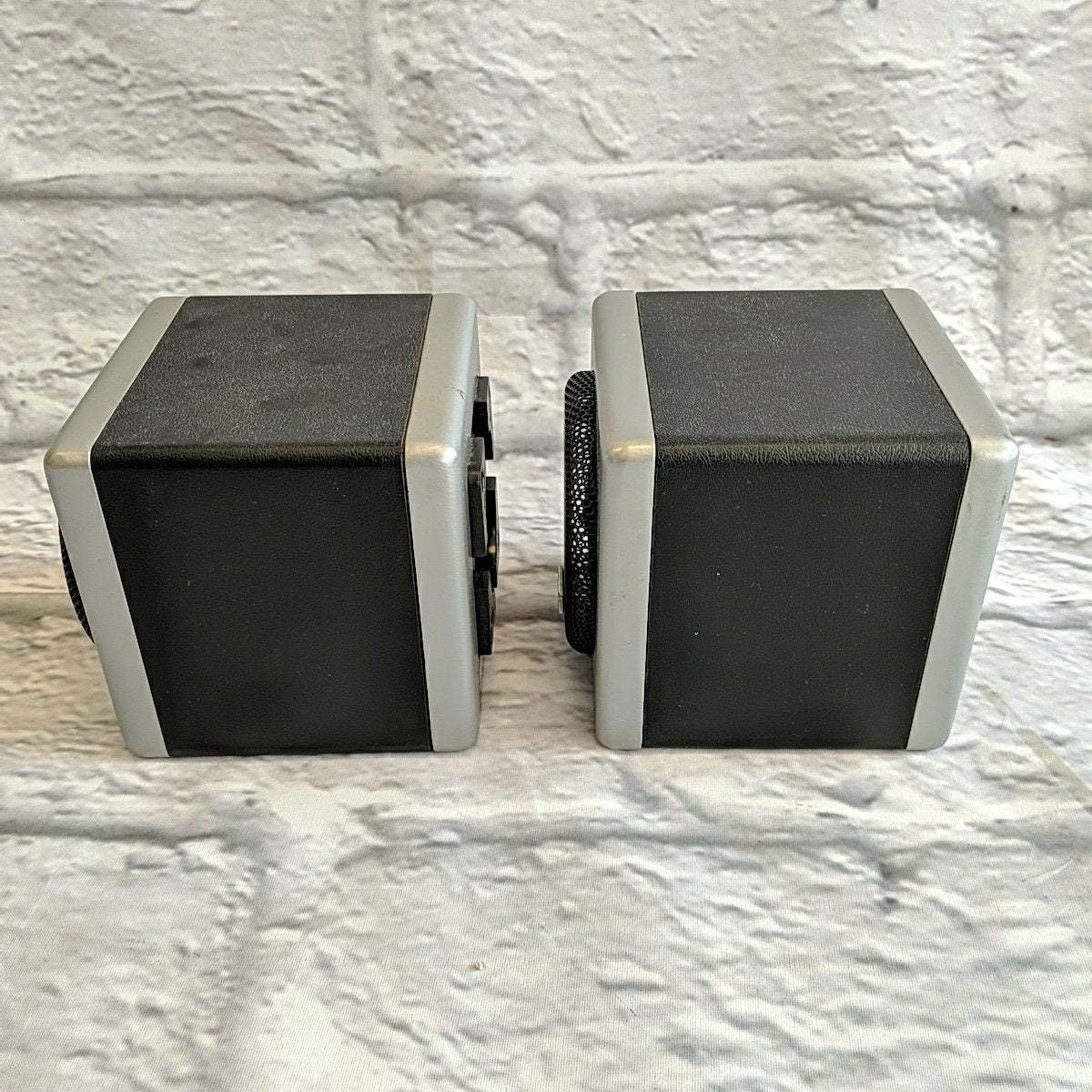 Miller & Kreisel MP6NKBL Speaker Pair