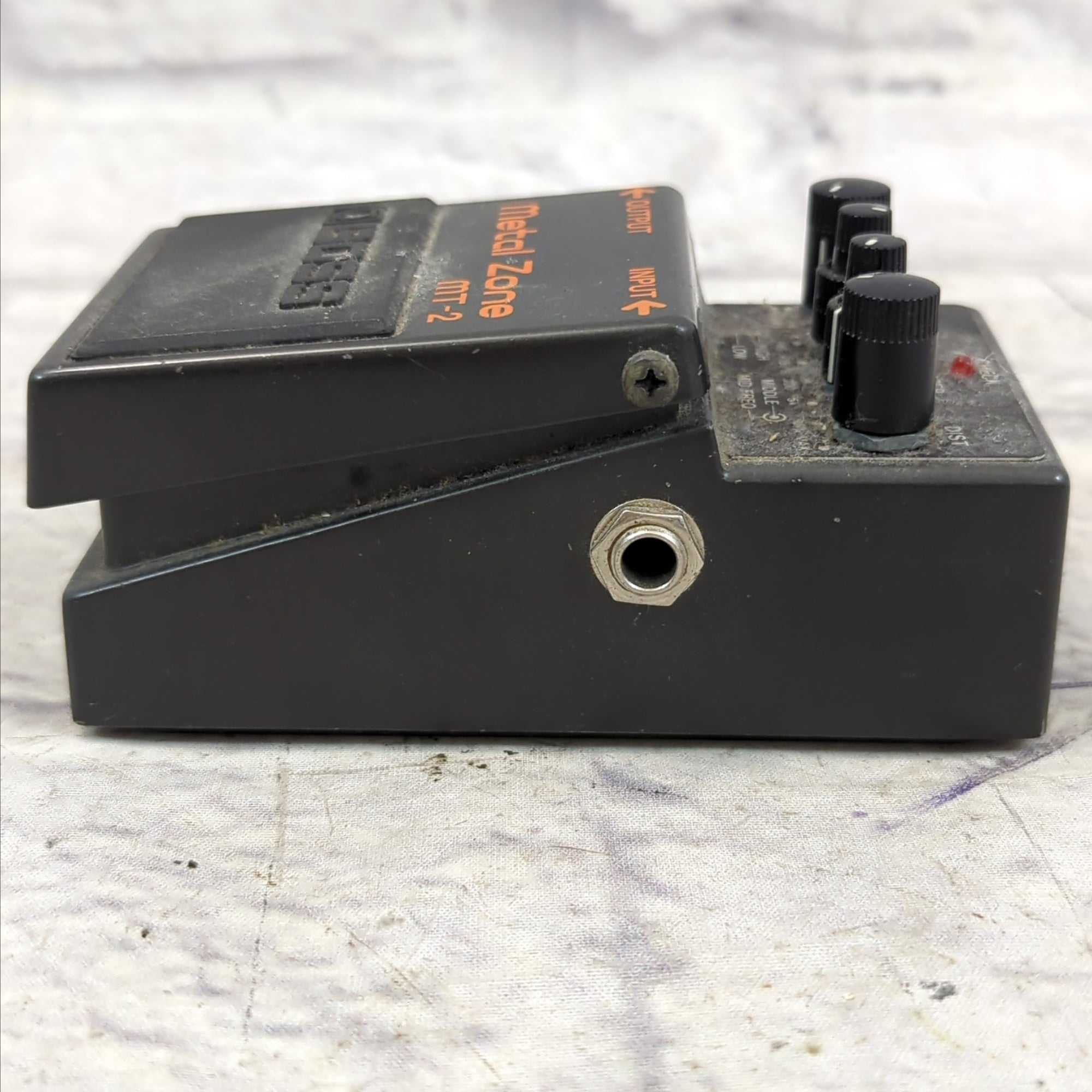 Boss Metal Zone MT-2 Distortion Pedal - Evolution Music