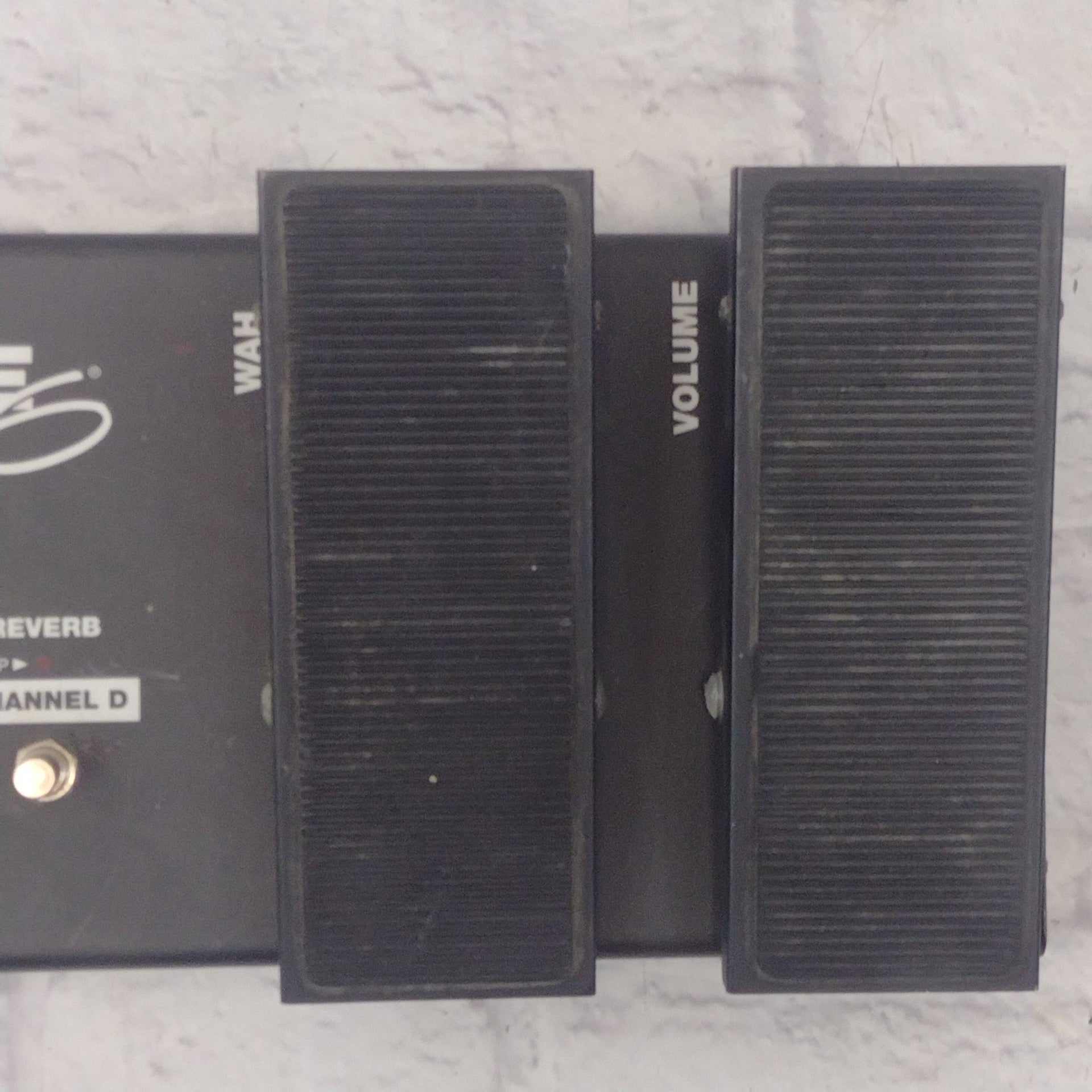 Line 6 Floor Board V1 Footswitch Evolution Music