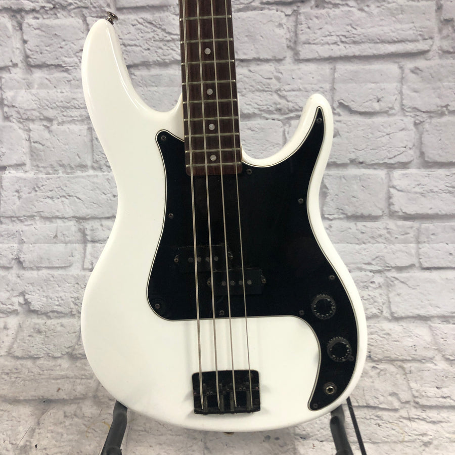 Peavey Fury 4 String Bass White 1980s