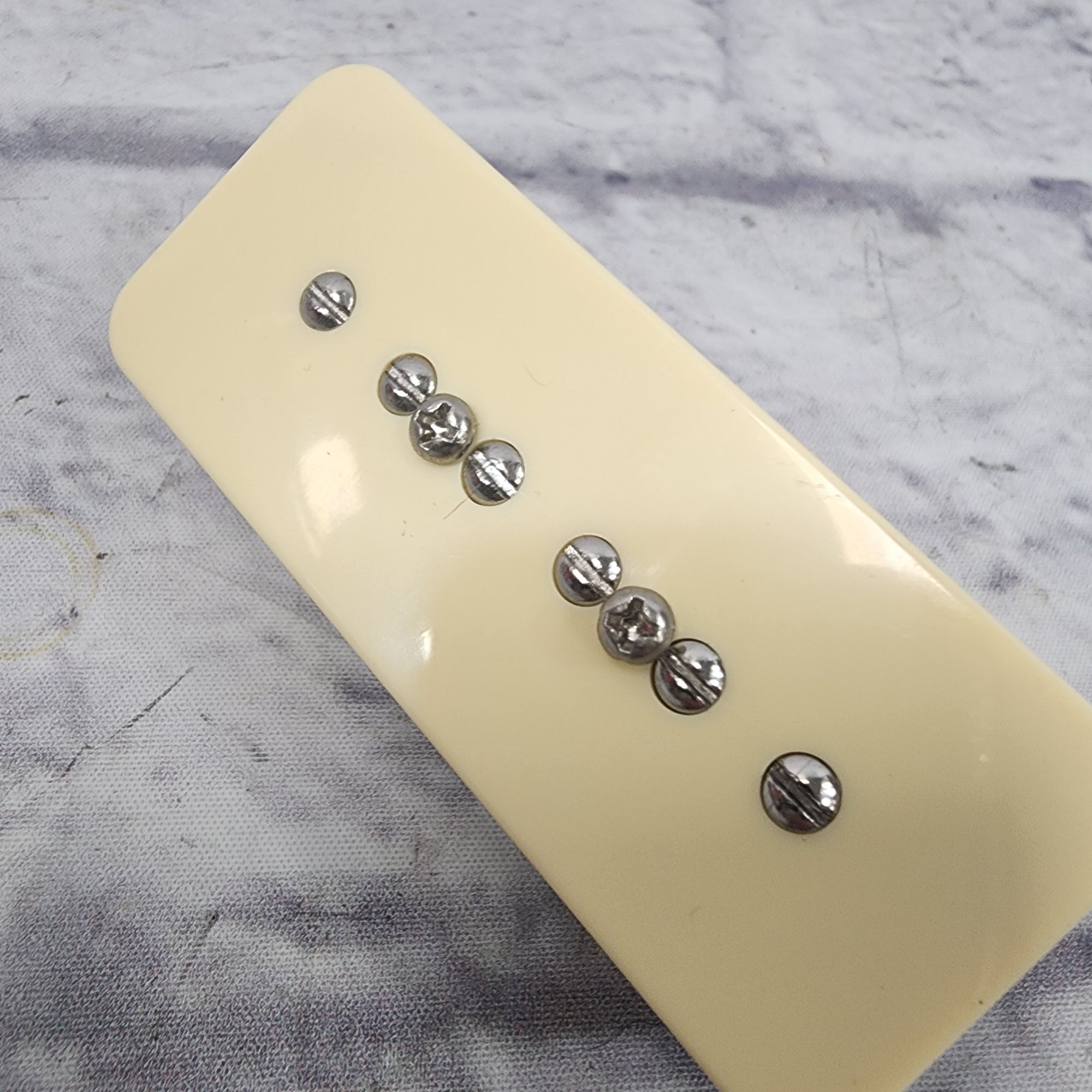 Unknown P90 Soapbar Pickup Cream Cover