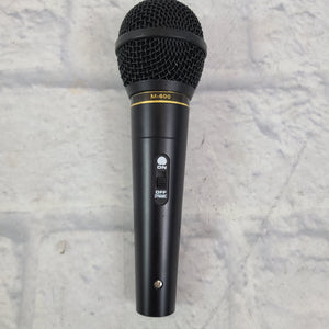 Unknown M-600 Dynamic Microphone