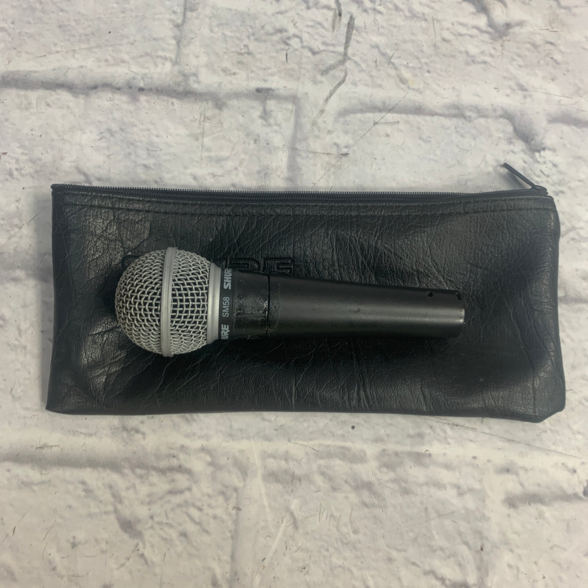 Shure SM58 Dynamic Microphone