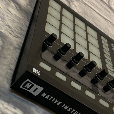 Native Instruments Maschine MKII Groove Production Control Surface