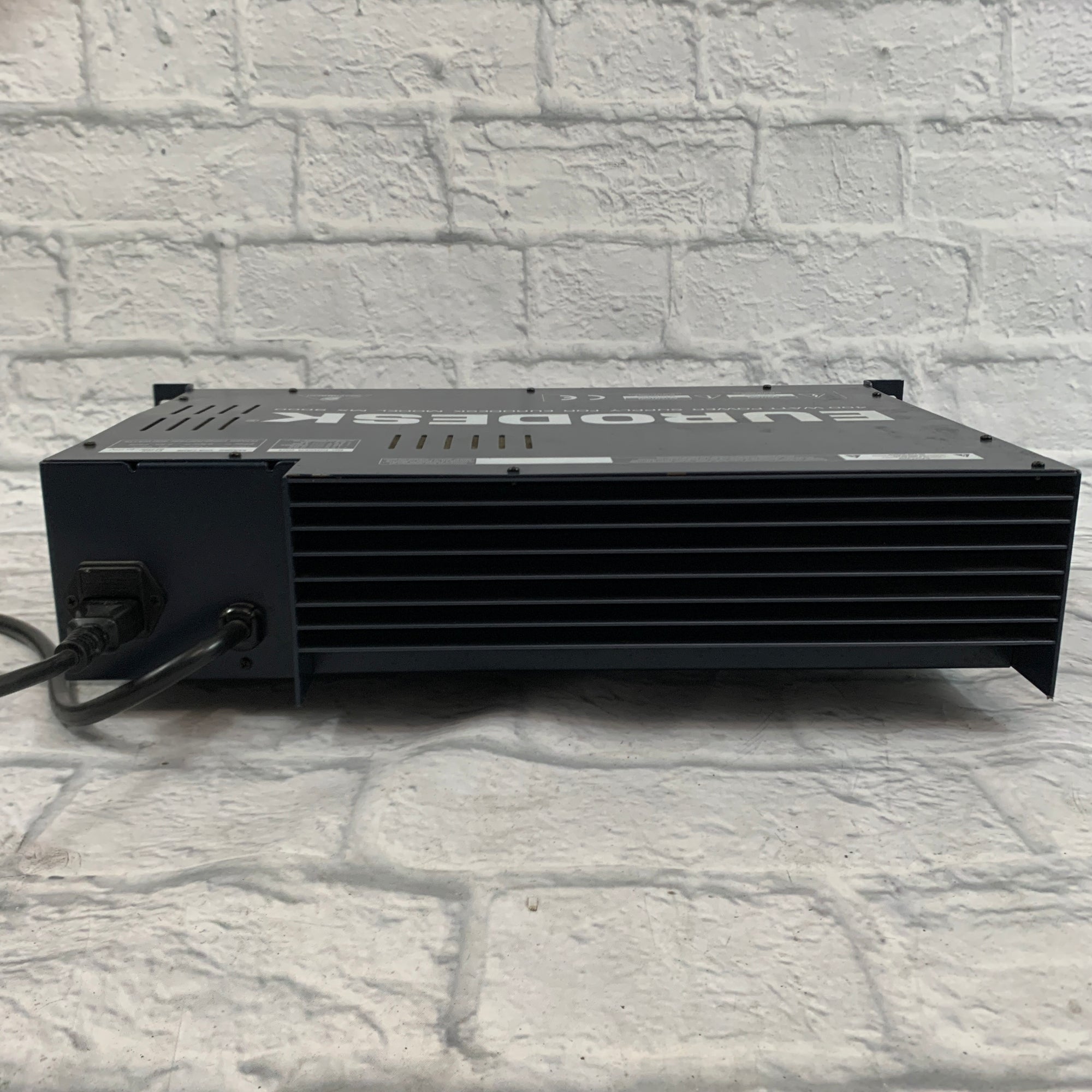 Behringer MX9000 400-Watt Power Supply, Mackie-compatible