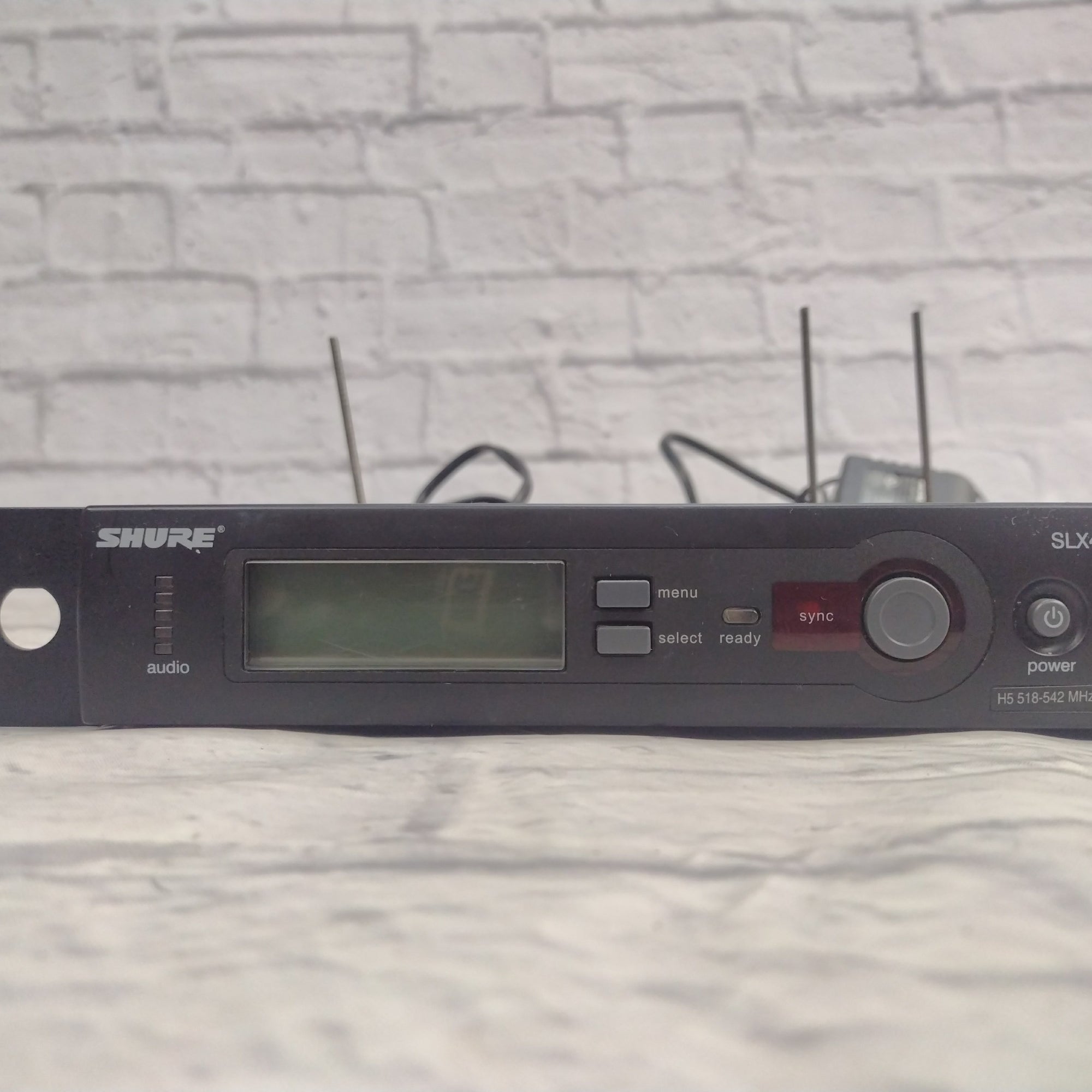 Shure SLX4 SLX1 Dual Wireless Lavalier Outfit 518-542