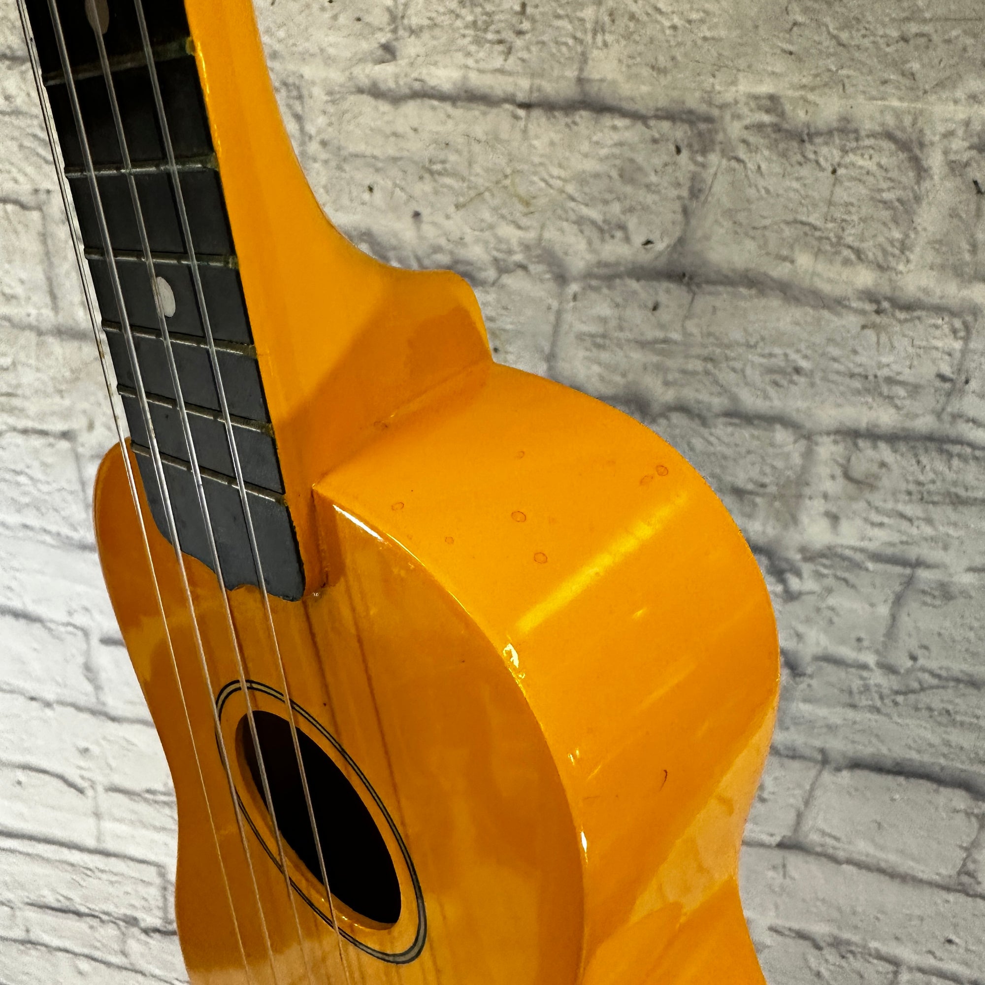 Diamond Head DU 104 Ukulele