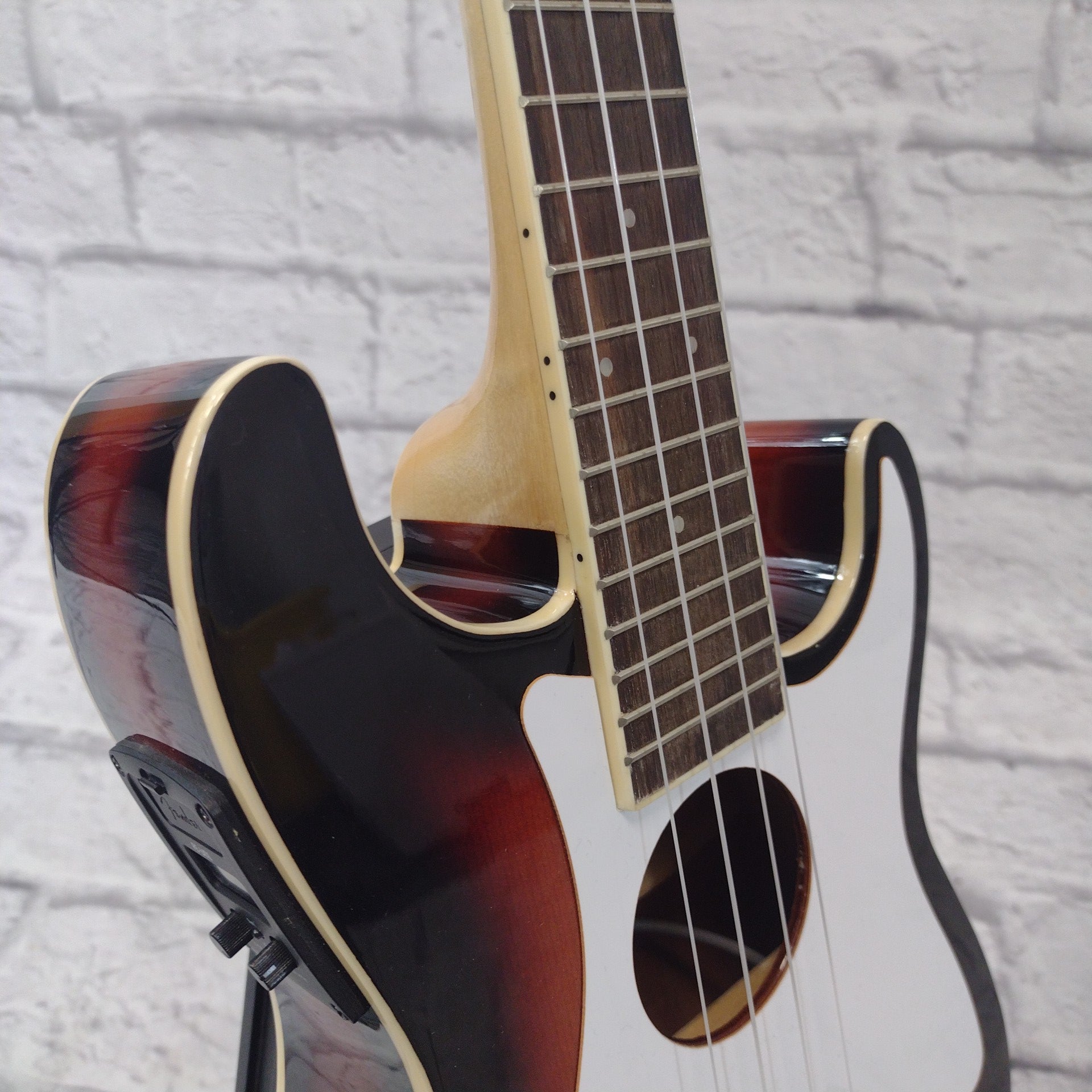 Fender Fullerton Strat Ukulele