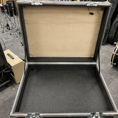Penn-Elcom Large Rolling Case with Wheels 30x24x29
