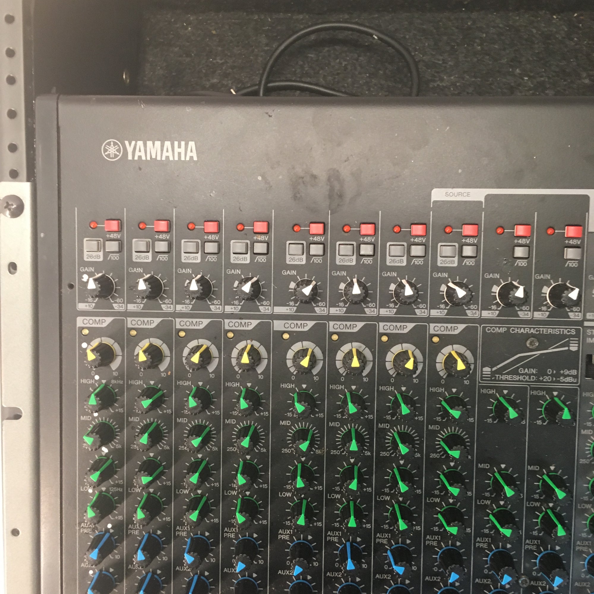 Yamaha MGP16X 16 Channel Mixing Console with Odyssey Flight Yamaha MGP16X 16 Channel Mixing Console with Odyssey Flight