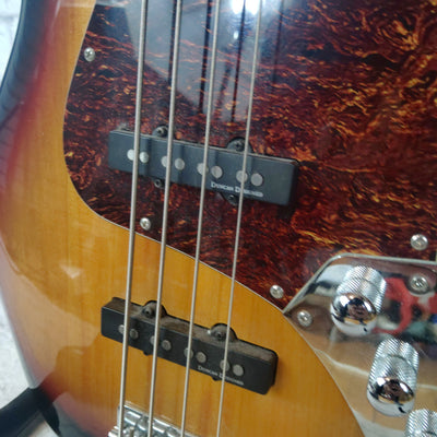 Squier Jazz Bass 4 String 3-Tone Sunburst Bass Guitar