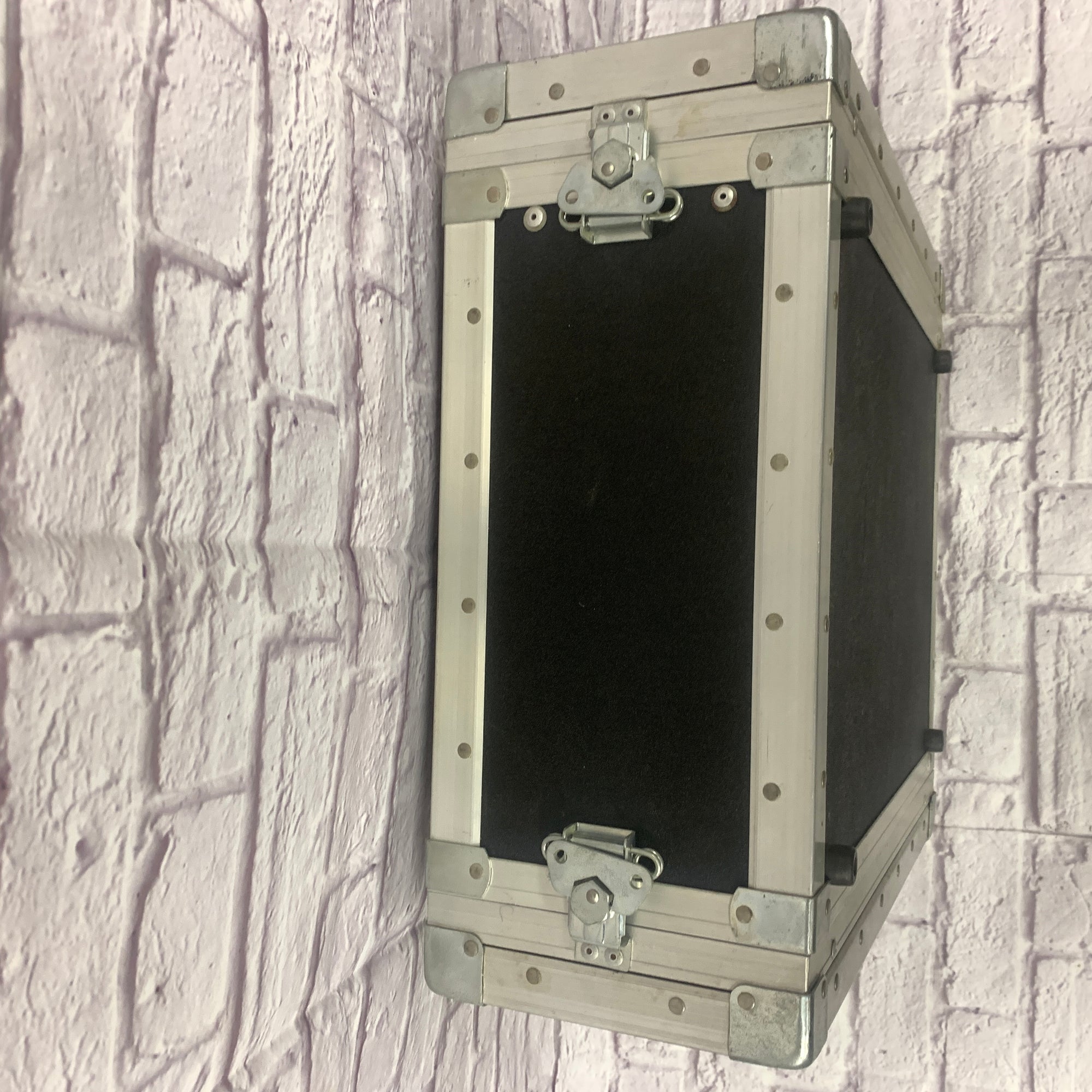 Unknown 4 Space Rack Case