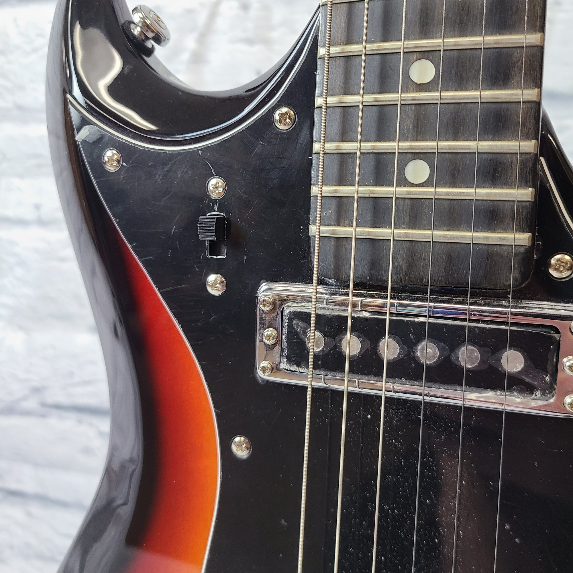 Hagstrom H2 3-Tone Sunburst Electric
