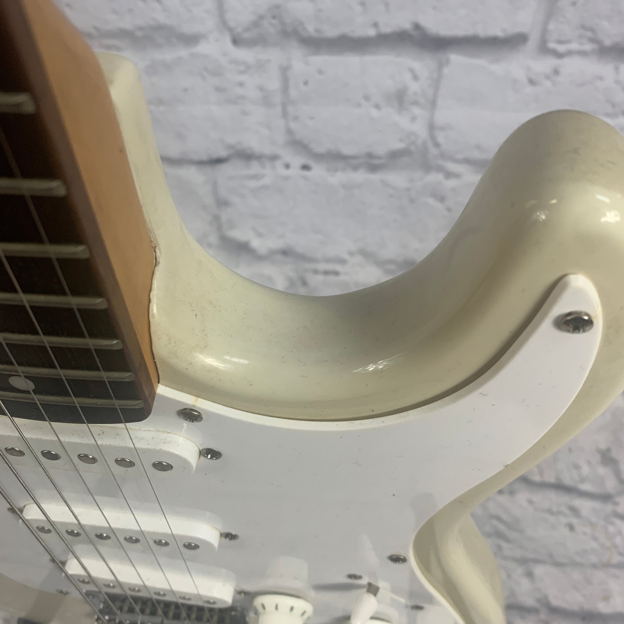 Squier Bullet Electric Guitar White