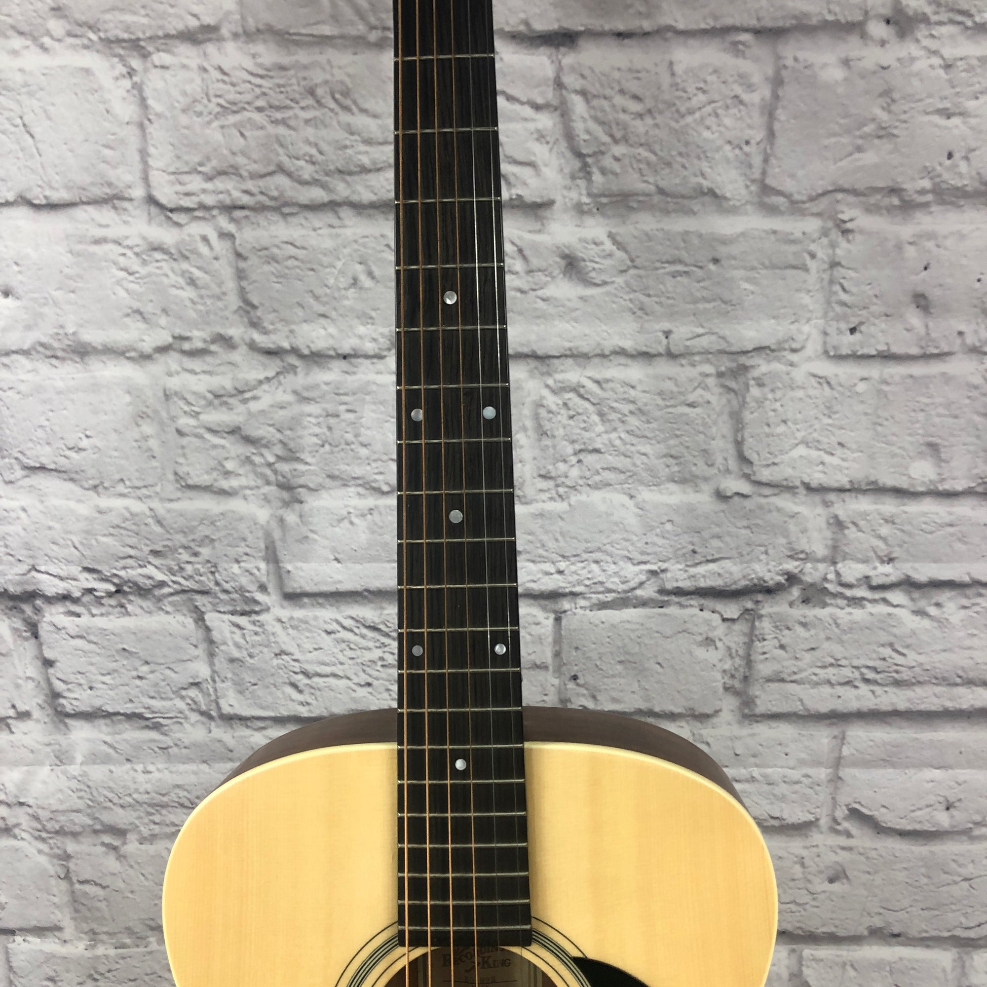 Recording King R0-M9M 000 Size Acoustic Guitar with Martin Pickup