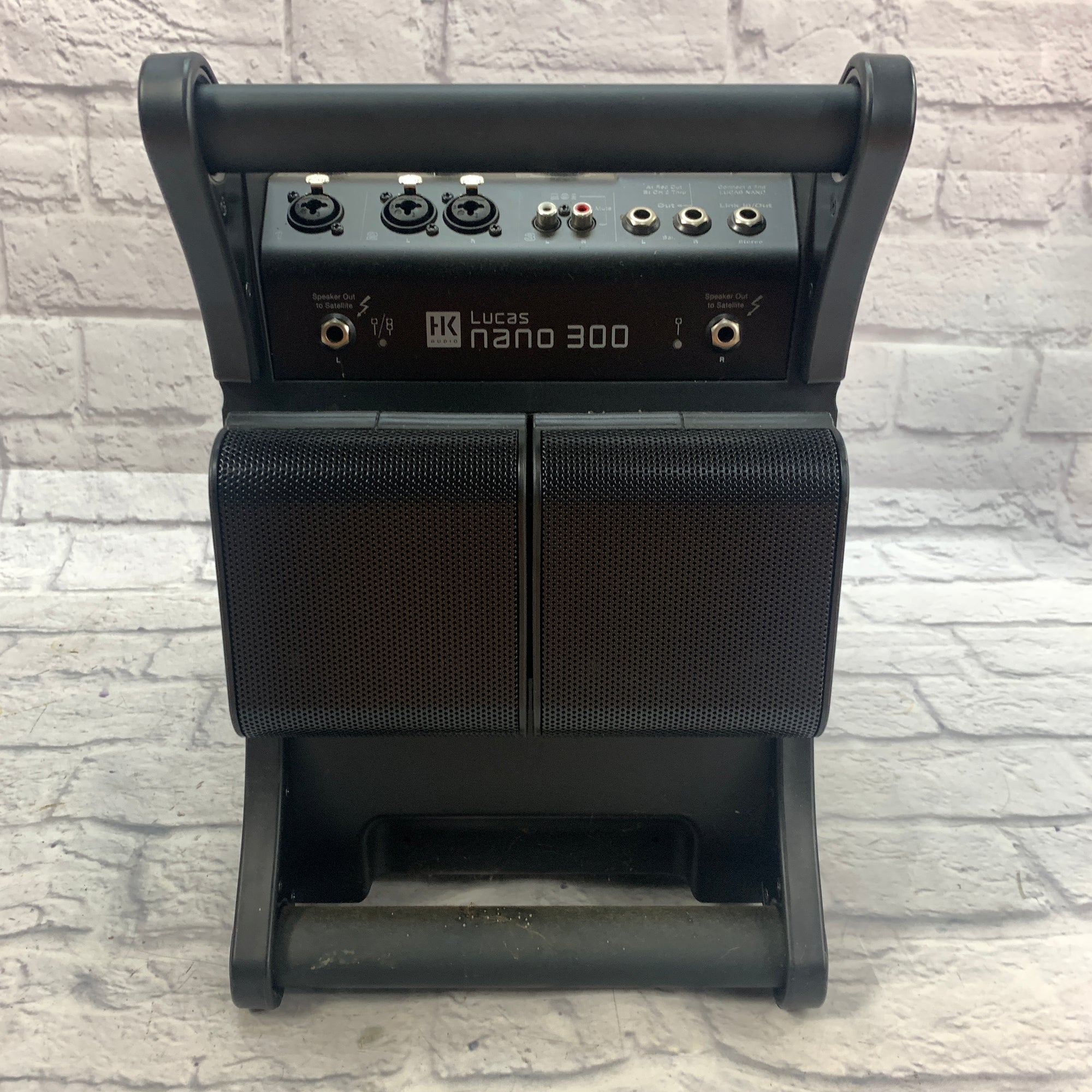 HK Audio Lucas Nano 300 Portable PA System
