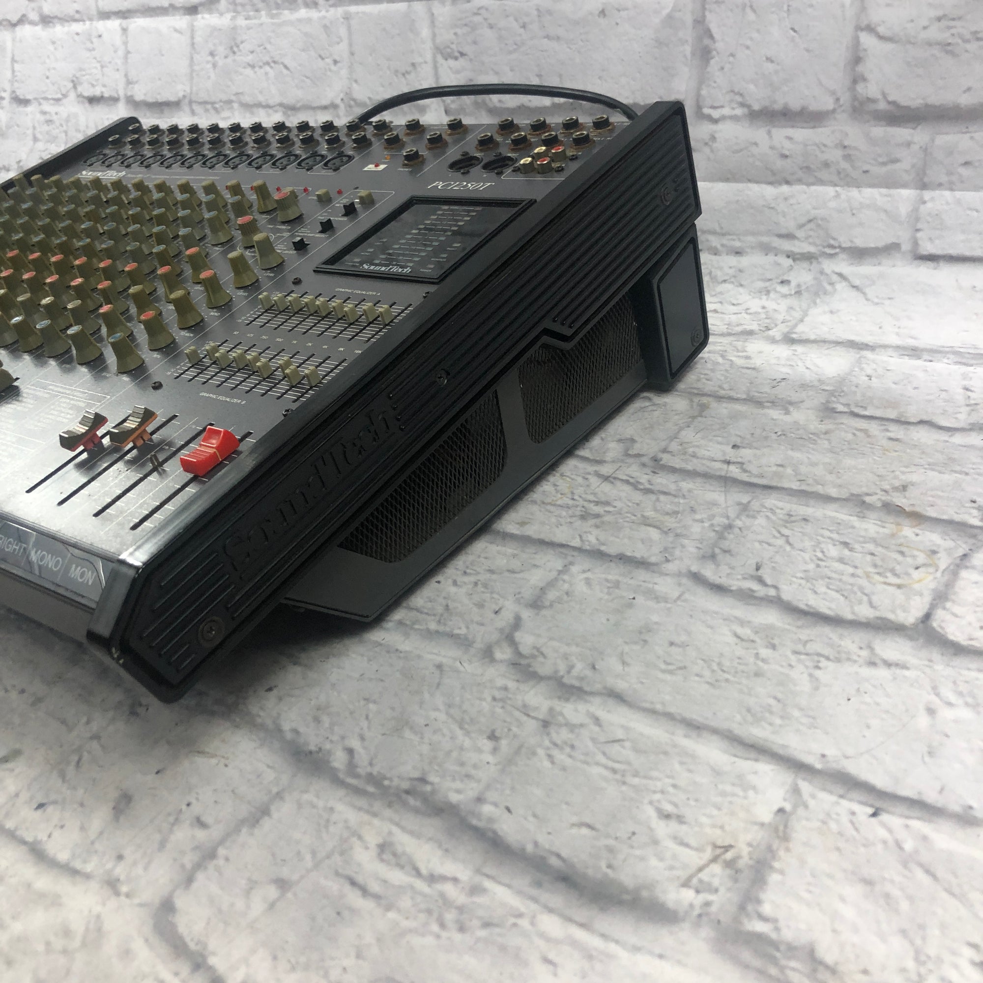 Soundtech PC1250T 12 Channel Powered Mixer