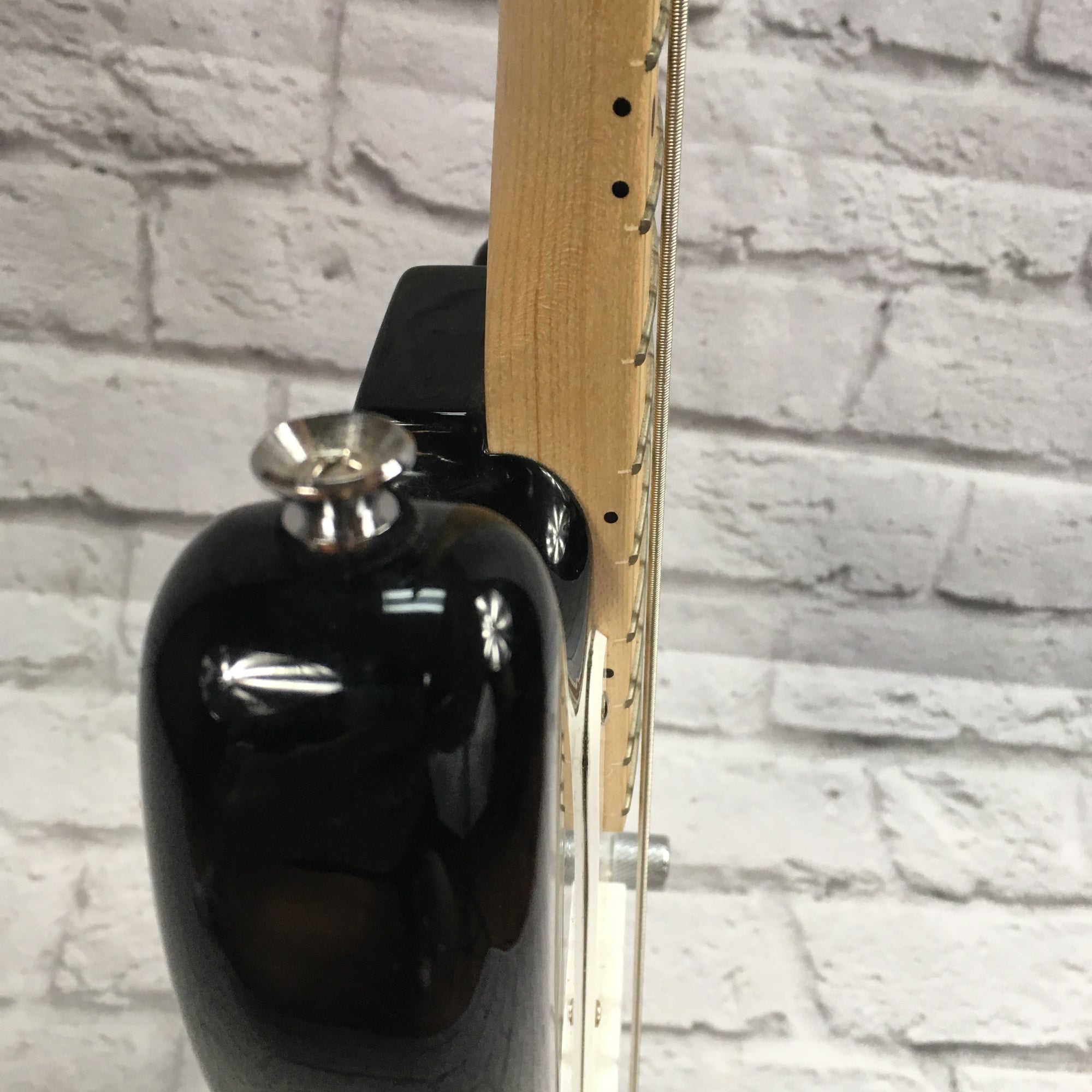 Squier Bronco Short Scale Bass