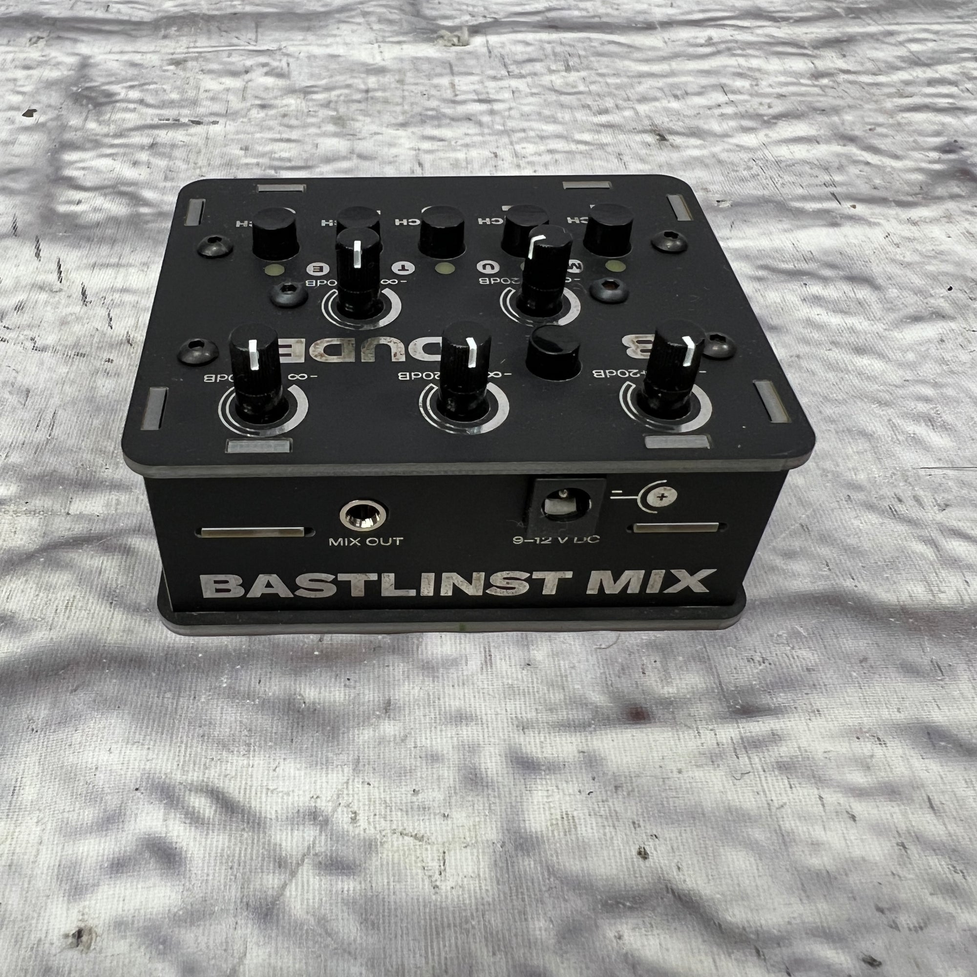 Bastl Instruments Dude 5 Channel Mixer Mixer