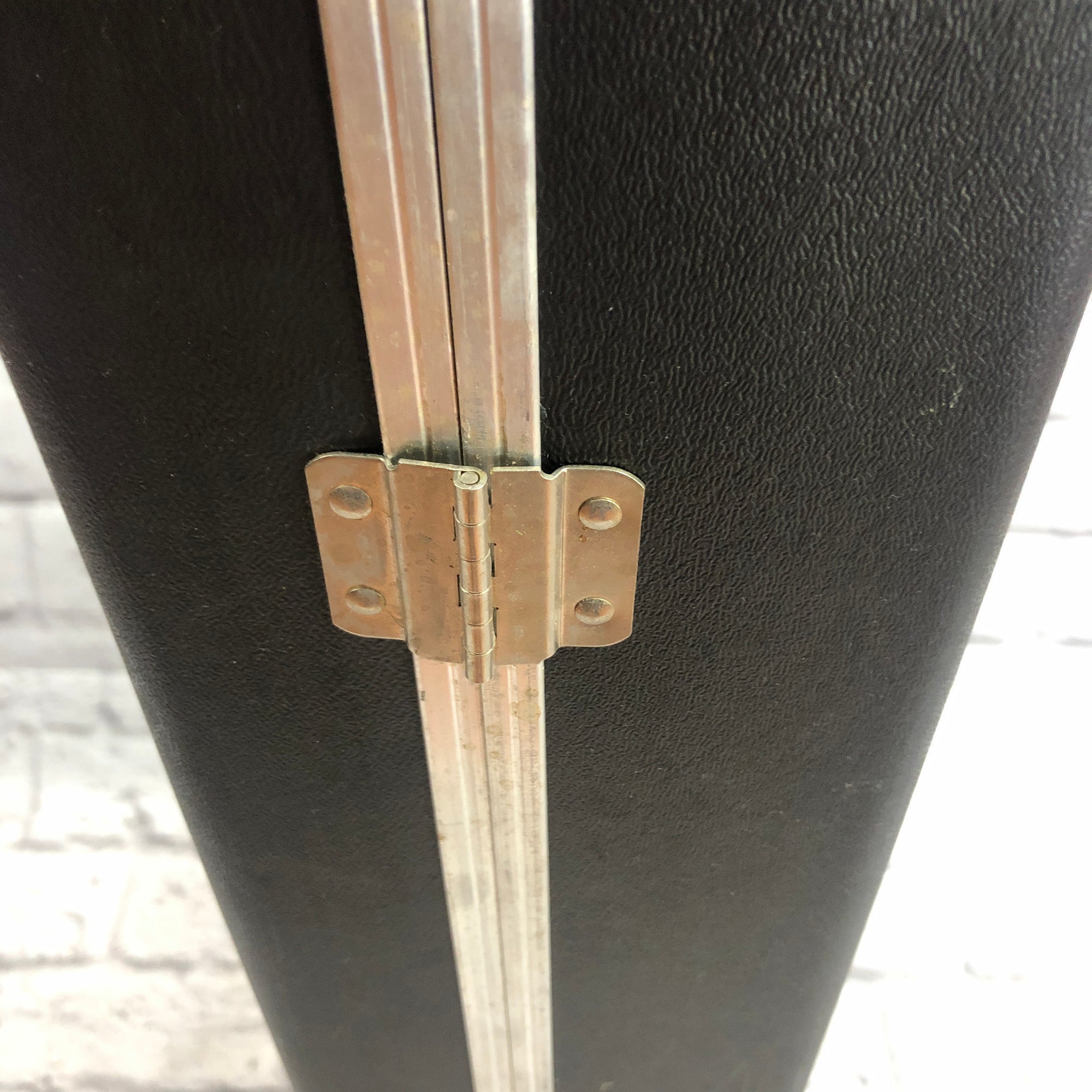 Fender Molded Bass Hard Shell Case