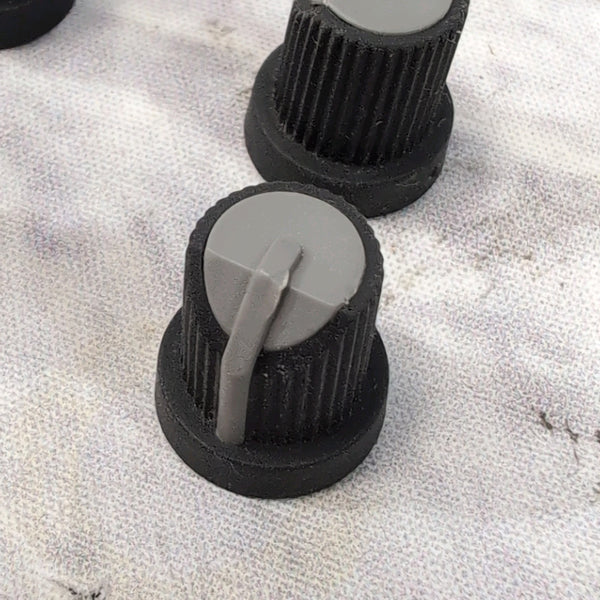 8 Black and Grey Guitar Amp Knobs - Evolution Music