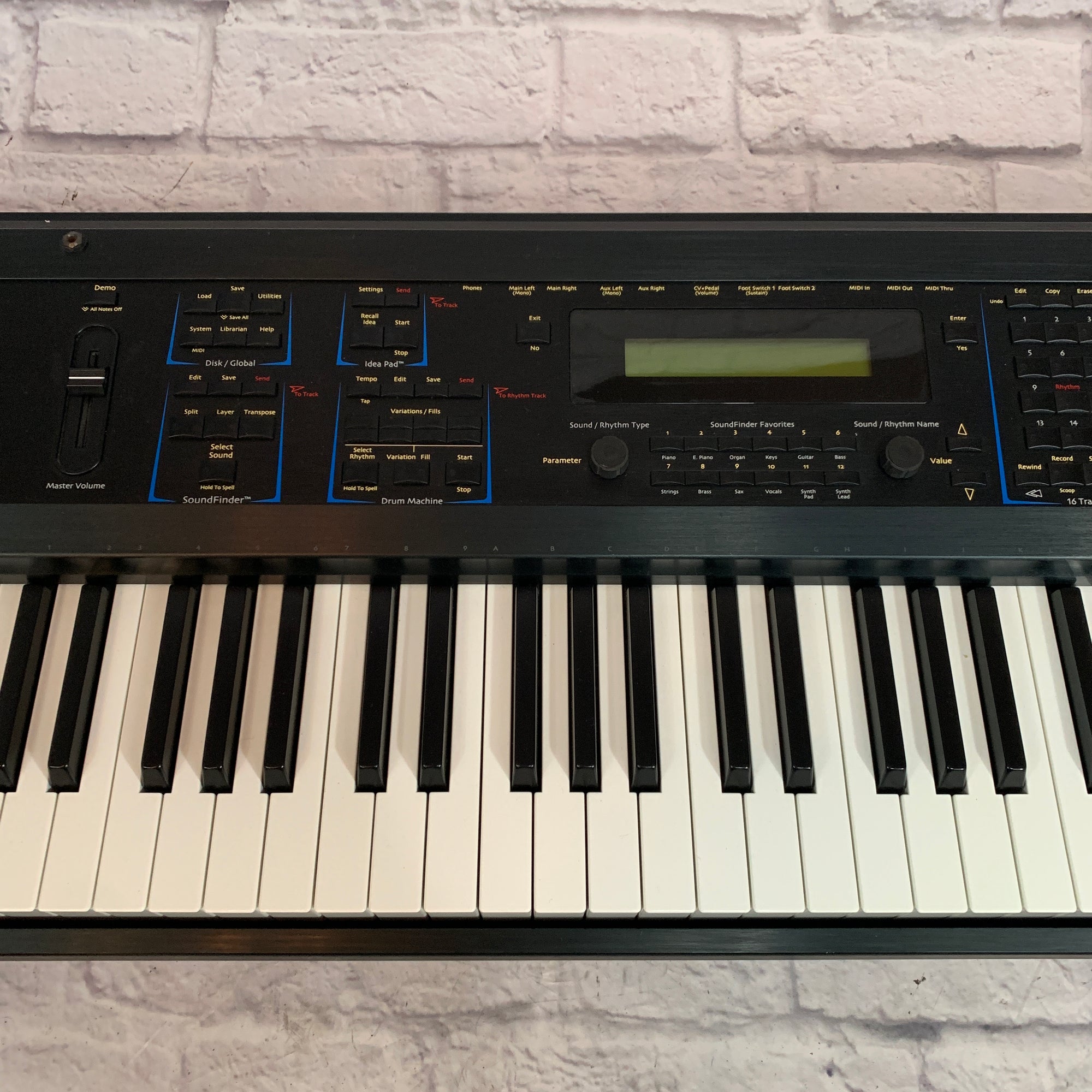 Ensoniq ZR-76 64-Voice Expandable Keyboard