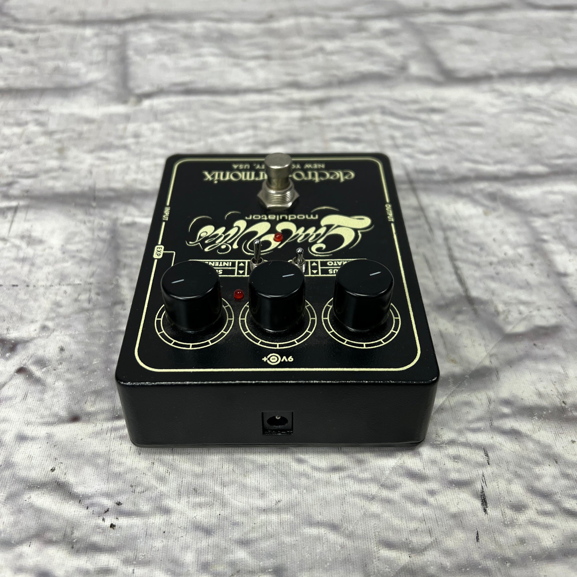 Electro-Harmonix Good Vibes Modulation Pedal