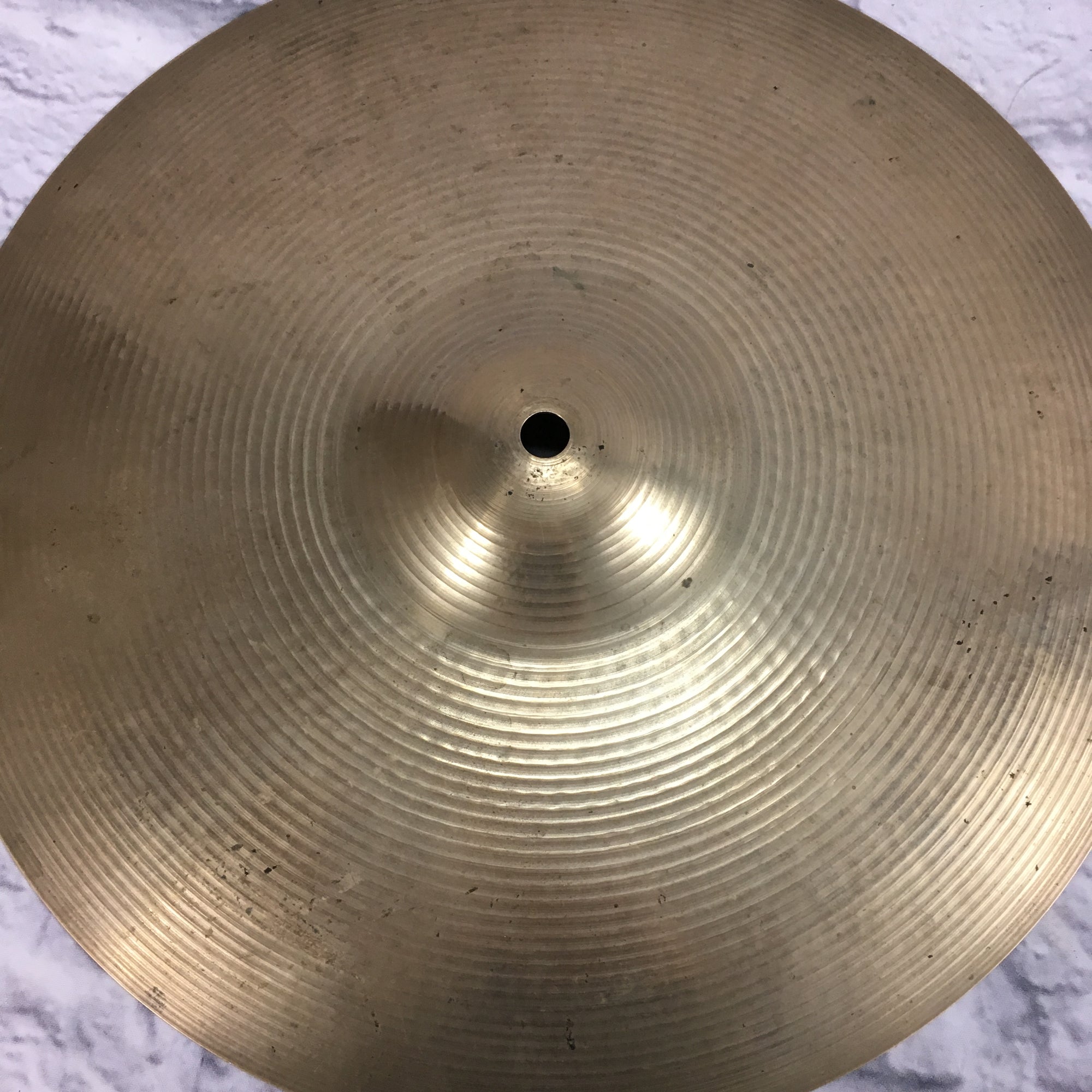 Zildjian 14in New Beat Bottom Hi Hat with 2004 Avedis Top