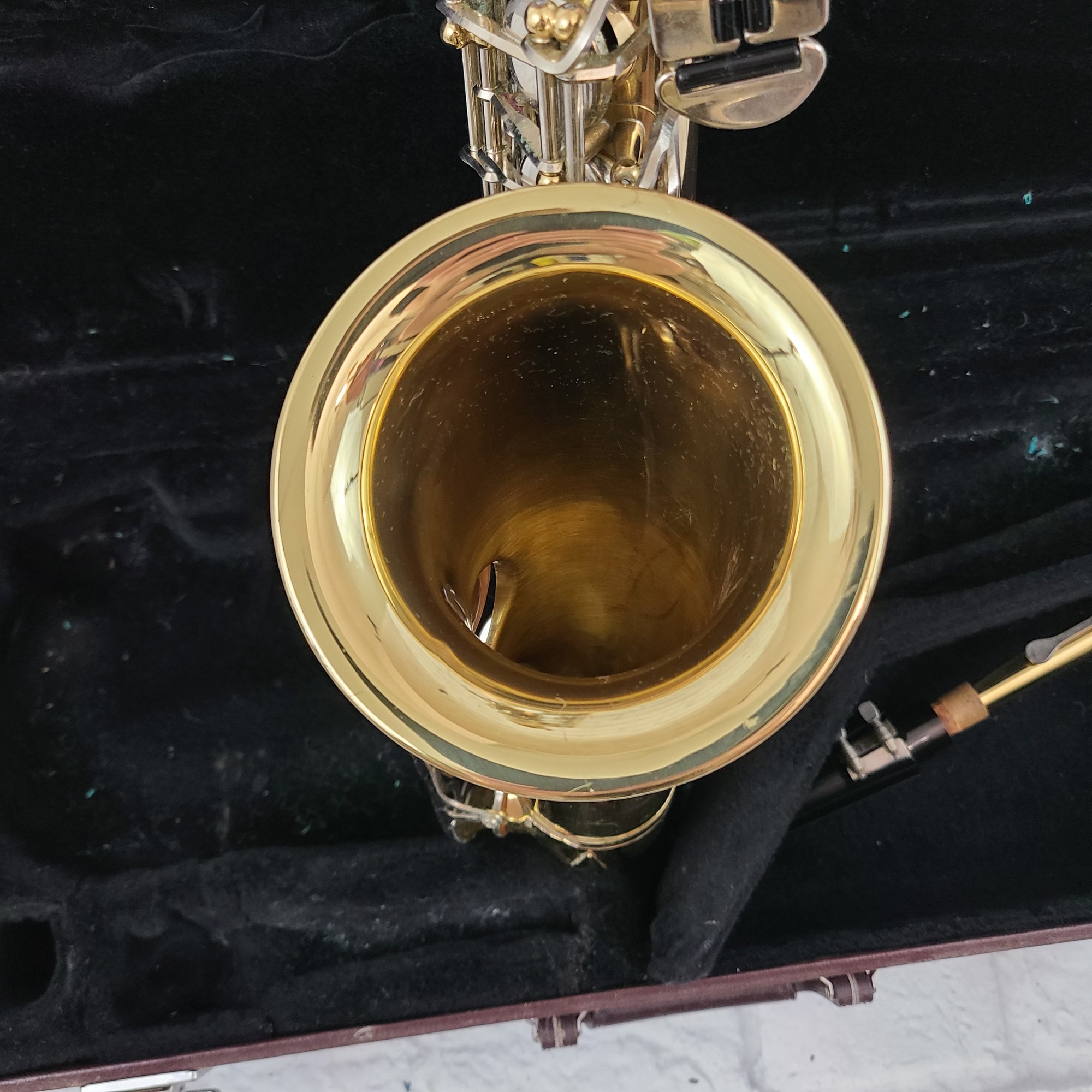 Yamaha YAS-23 Student Model Saxophone w/ Case