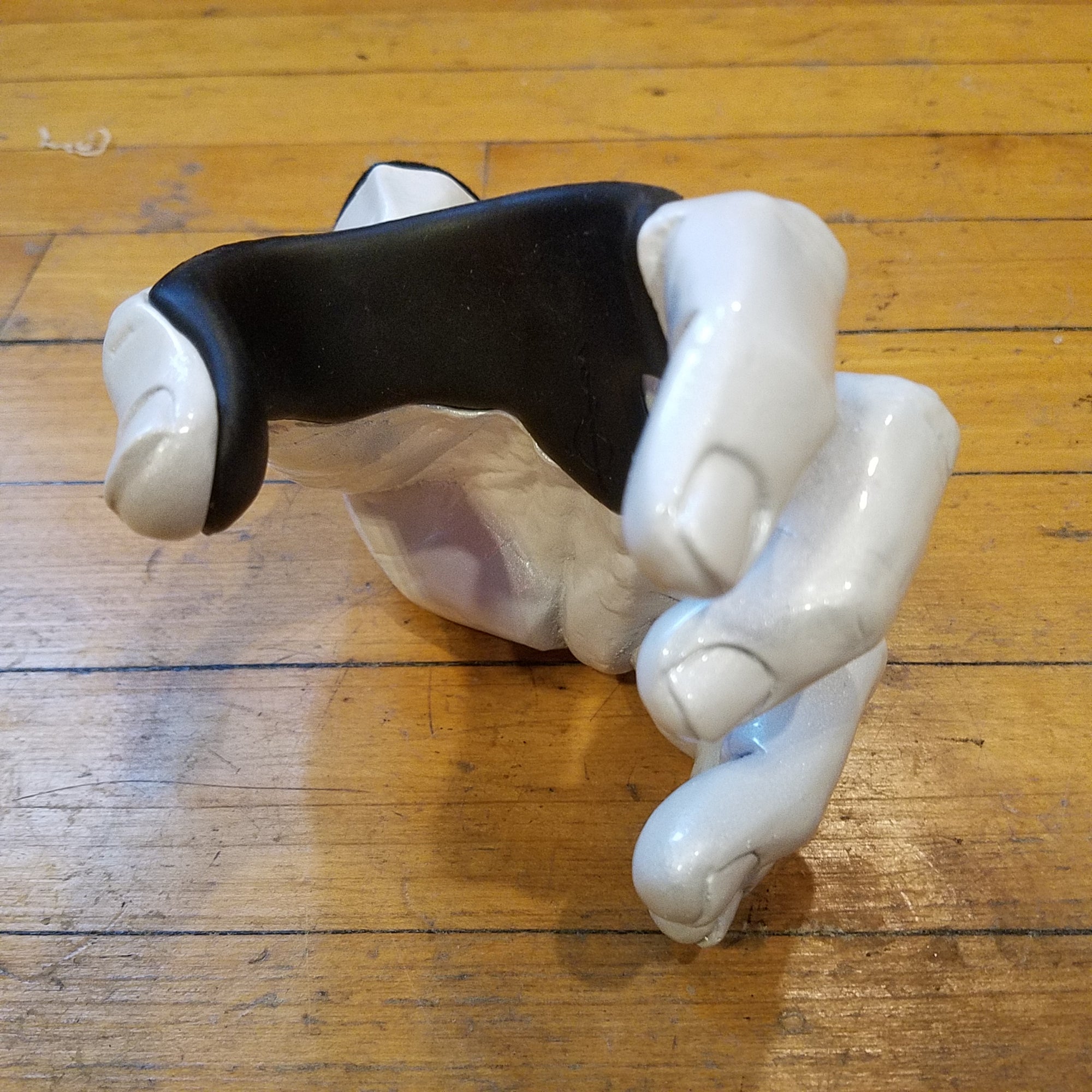 Guitar Grip Custom Guitar Wall Hanger - Pearl White Metallic Male Left Hand