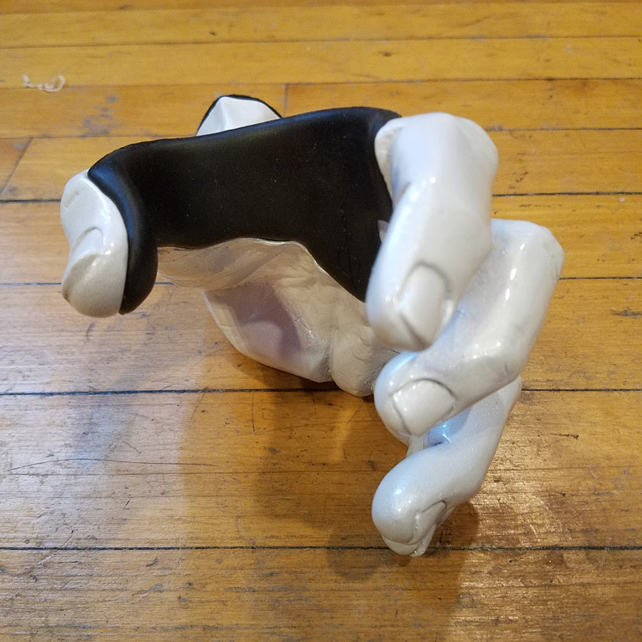 Guitar Grip Custom Guitar Wall Hanger - Pearl White Metallic Male Left Hand