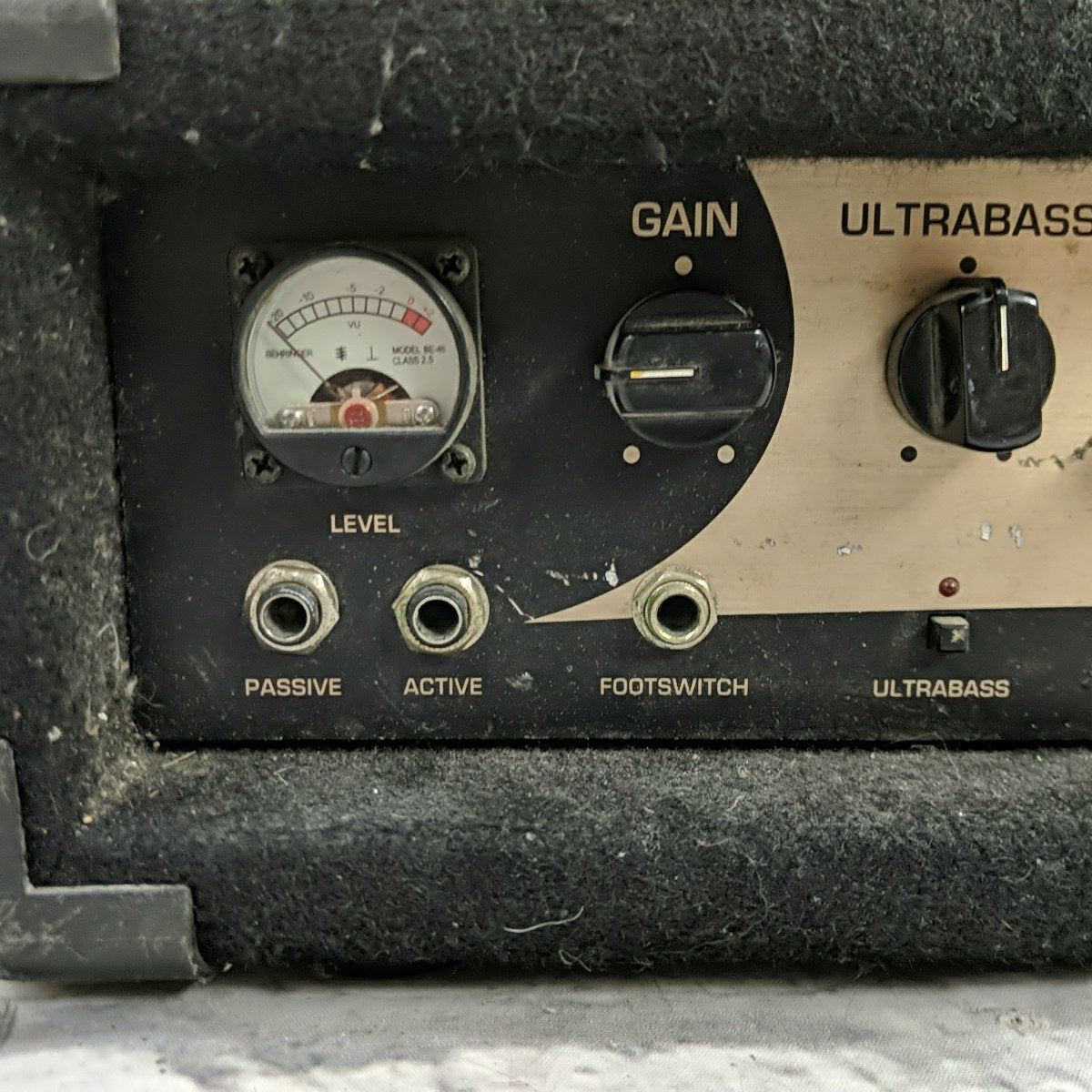 Behringer BX3000 T Bass Head