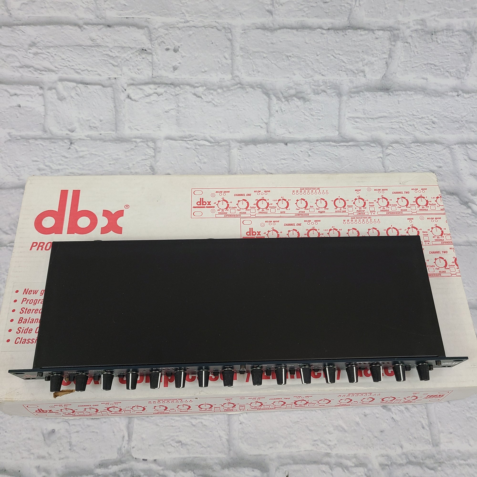 DBX 166XL Compressor / Limiter / Gate