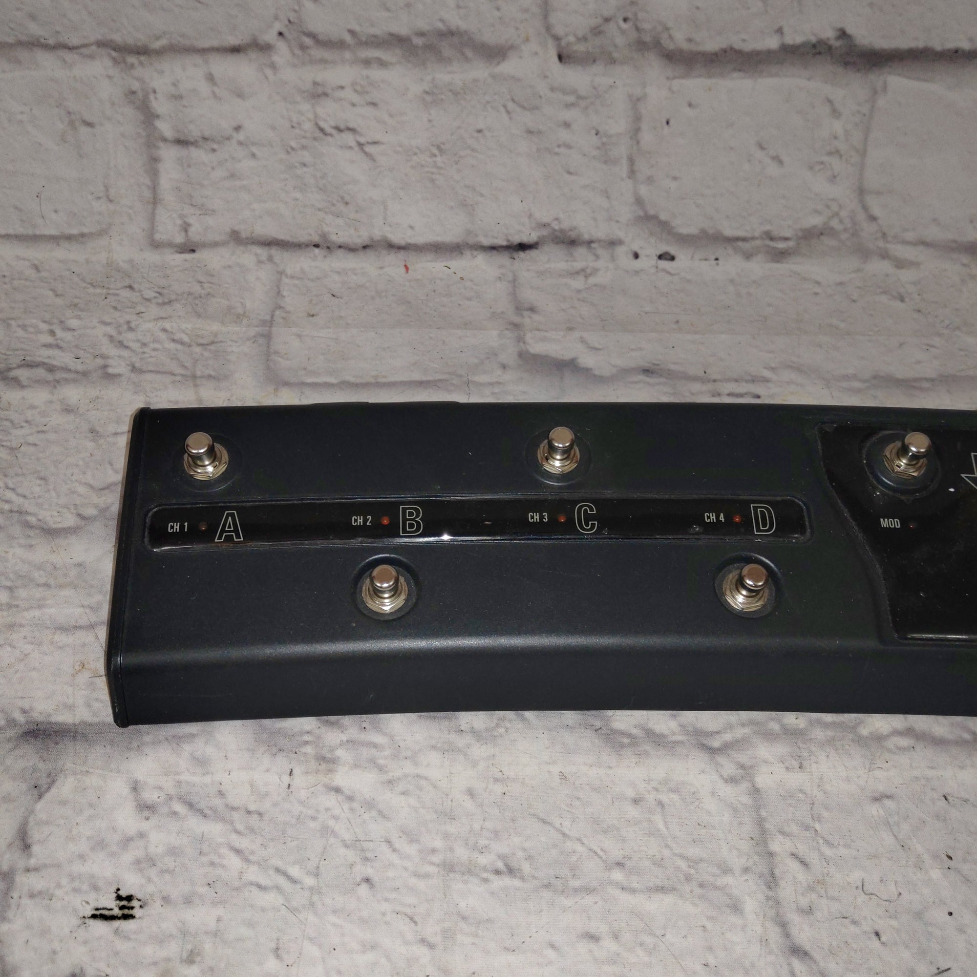 Hughes & Kettner FSM-432 MK III Footswitch - Evolution Music