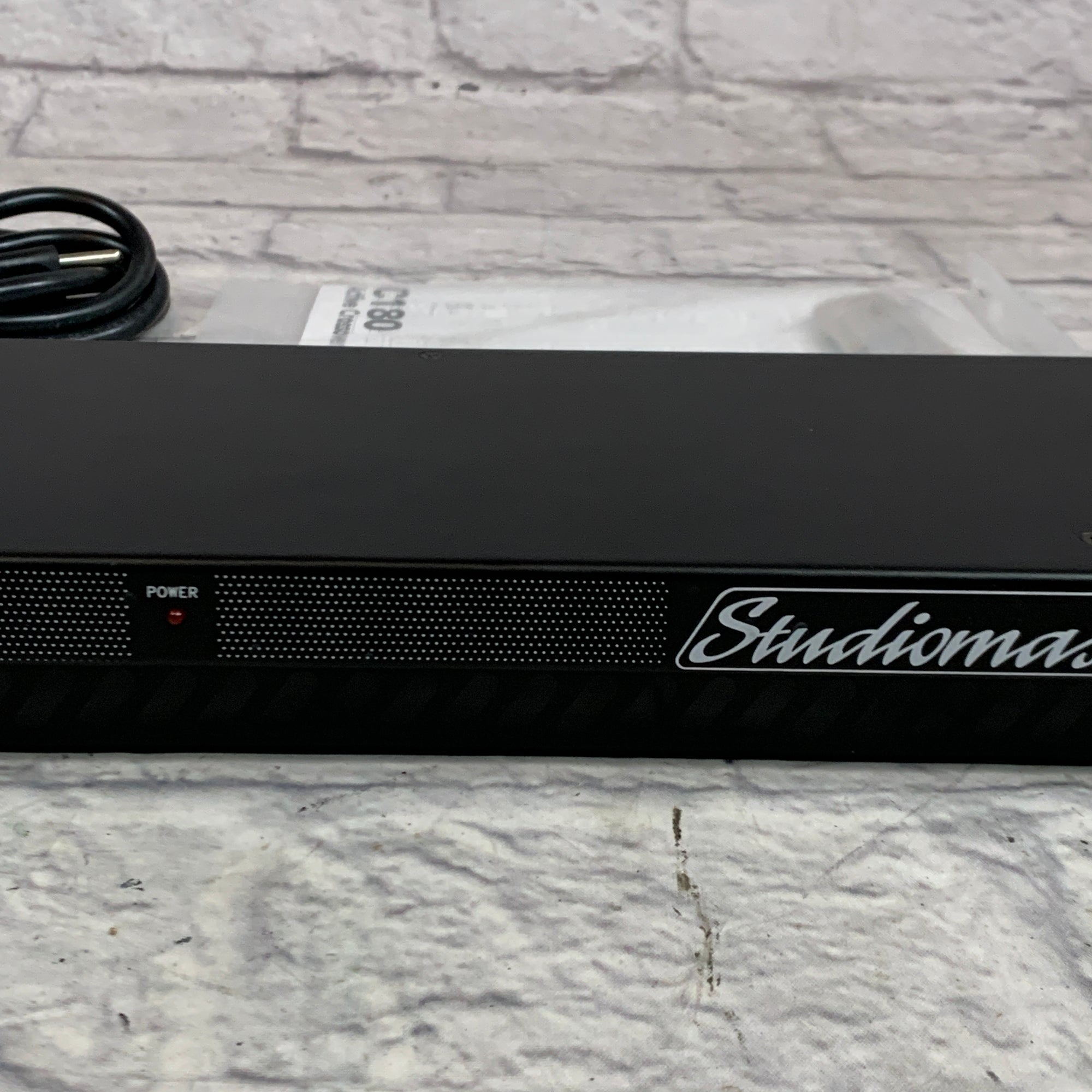 Studiomaster C180 Active Crossover Rack