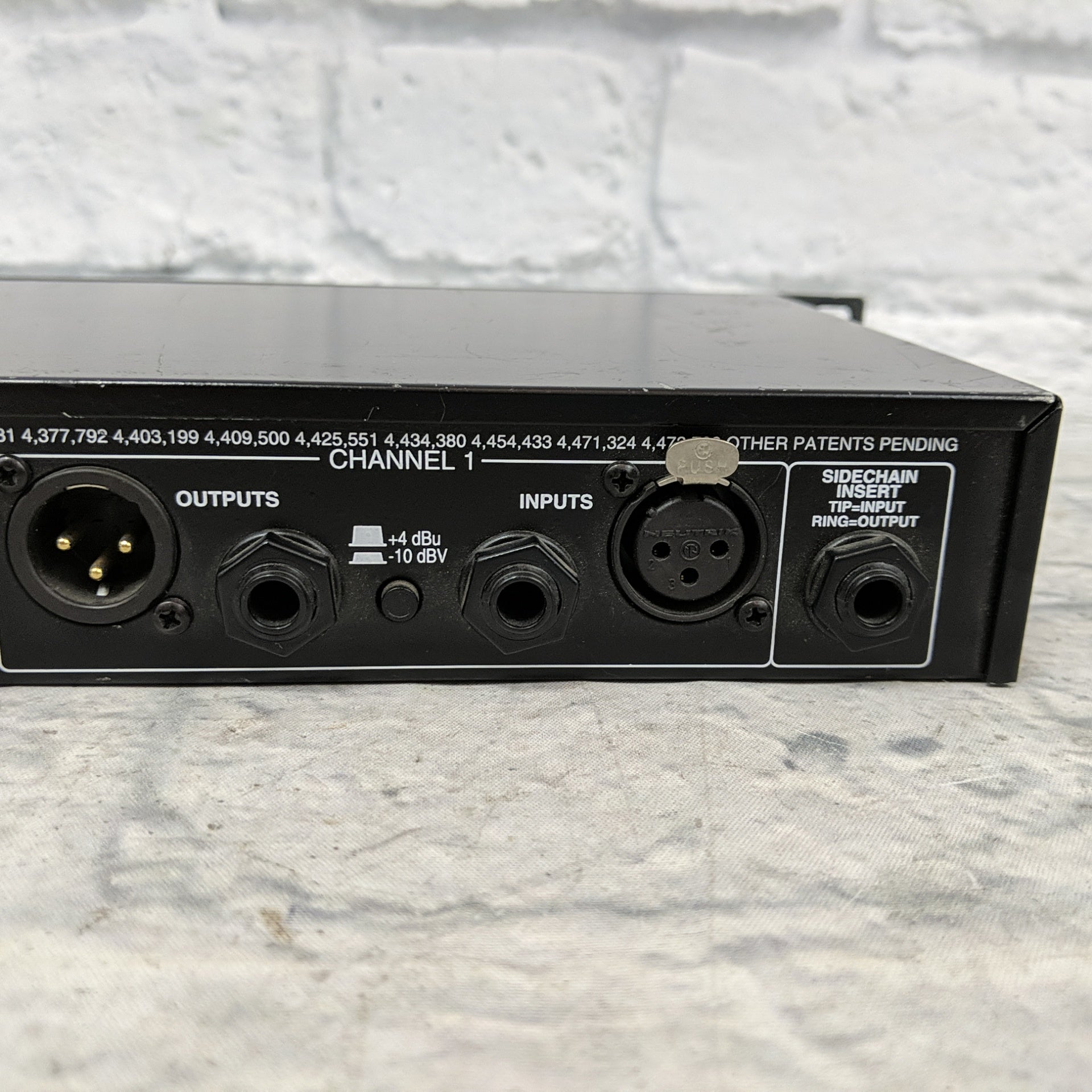 dbx 166XL Stereo Compressor / Limiter / Gate Rack